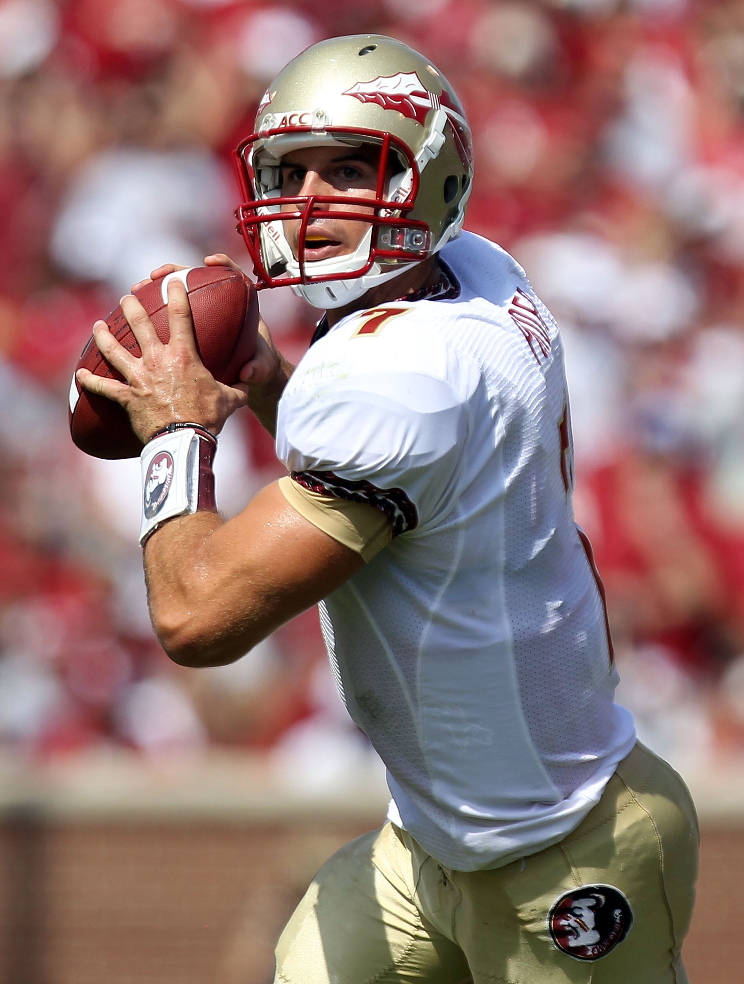 NORMAN, OK - SEPTEMBER 11:  Quarterback Christian Ponder #7 of the Florida State Seminoles drops back to pass against the Oklahoma Sooners at Gaylord Family Oklahoma Memorial Stadium on September 11, 2010 in Norman, Oklahoma.  (Photo by Ronald Martinez/Ge