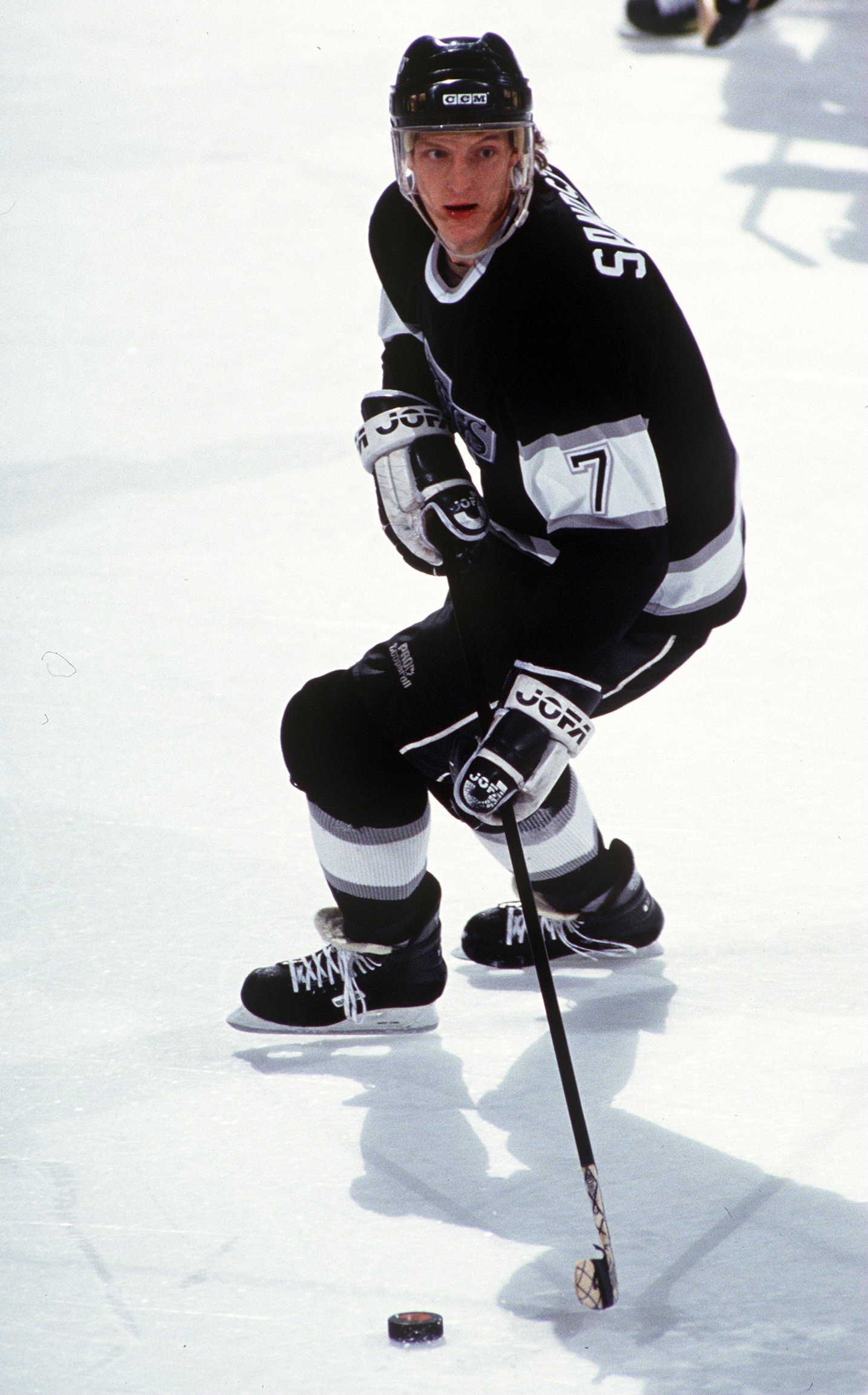 17 DEC 1993:  TOMAS SANDSTROM OF THE LOS ANGELES KINGS IN ACTION AT THE BUFFALO SABRES. Mandatory Credit: Rick Stewart/ALLSPORT