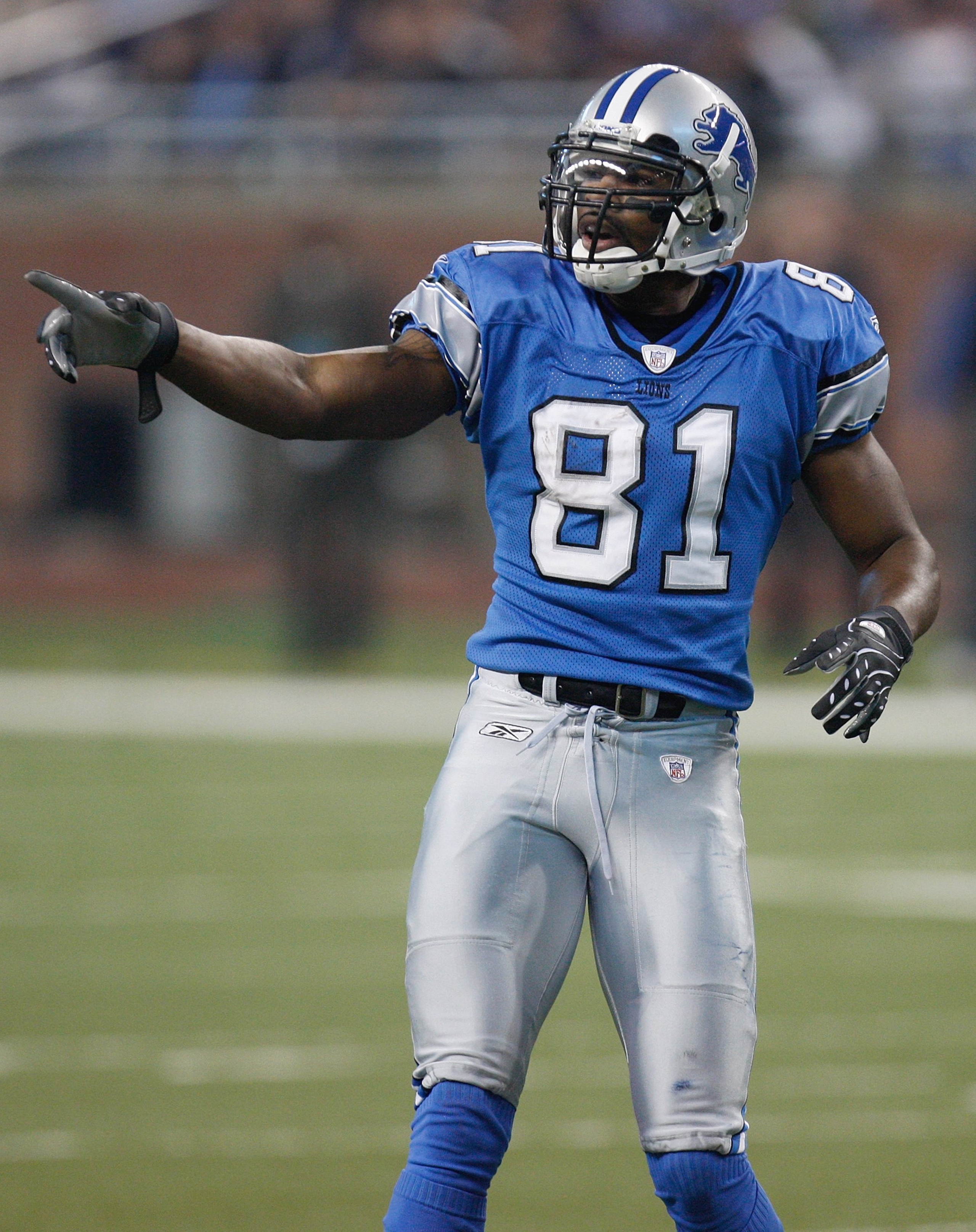DETROIT - DECEMBER 23:  Calvin Johnson #81 of the Detroit Lions points to a player during the game against the Kansas City Chiefs on December 23, 2007 at Ford Field in Detroit, Michigan. (Photo byGregory Shamus/Getty Images)