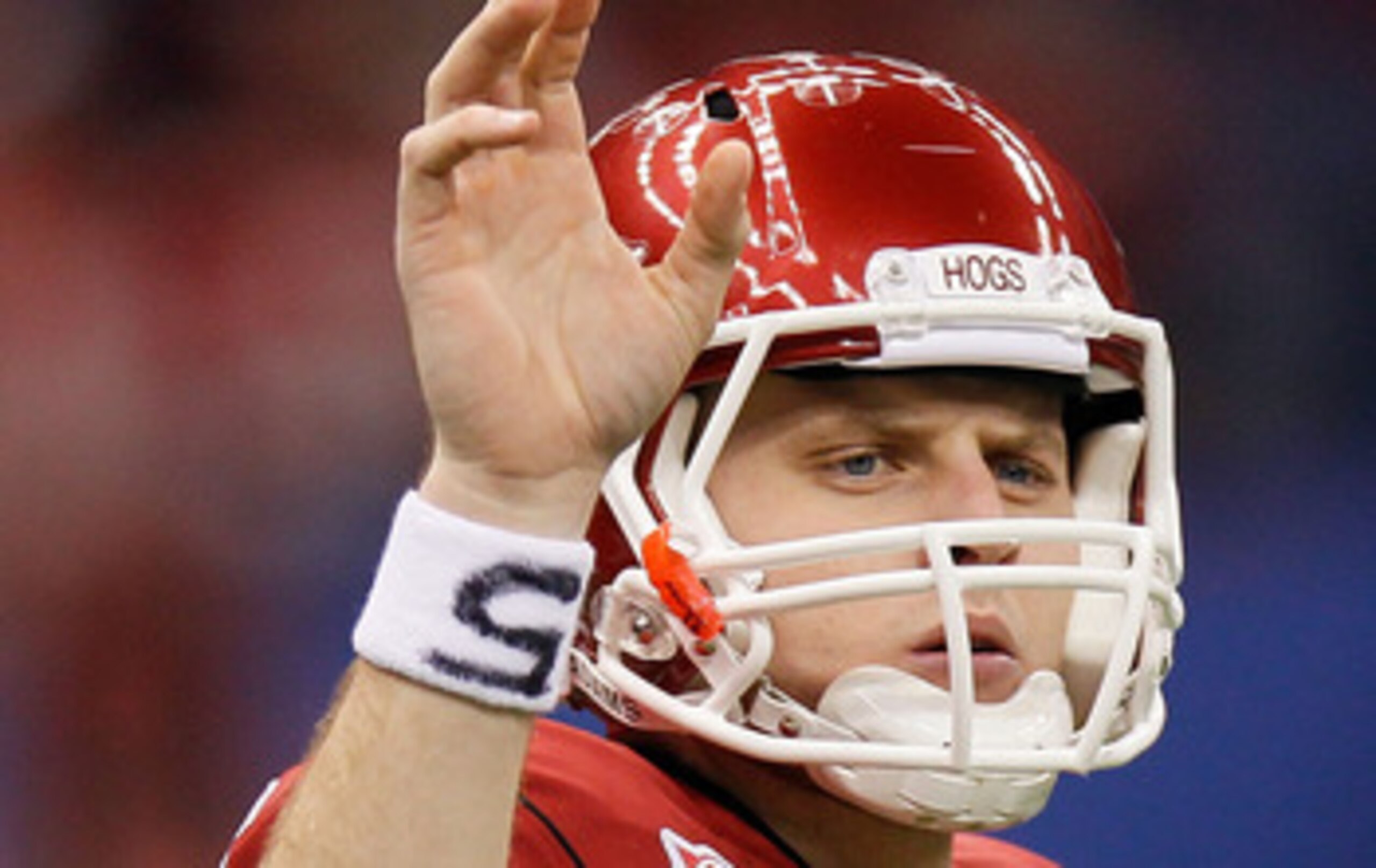 NEW ORLEANS, LA - JANUARY 04:  Ryan Mallett #15 of the Arkansas Razorbacks looks on against the Ohio State Buckeyes during the Allstate Sugar Bowl at the Louisiana Superdome on January 4, 2011 in New Orleans, Louisiana.  (Photo by Kevin C. Cox/Getty Image