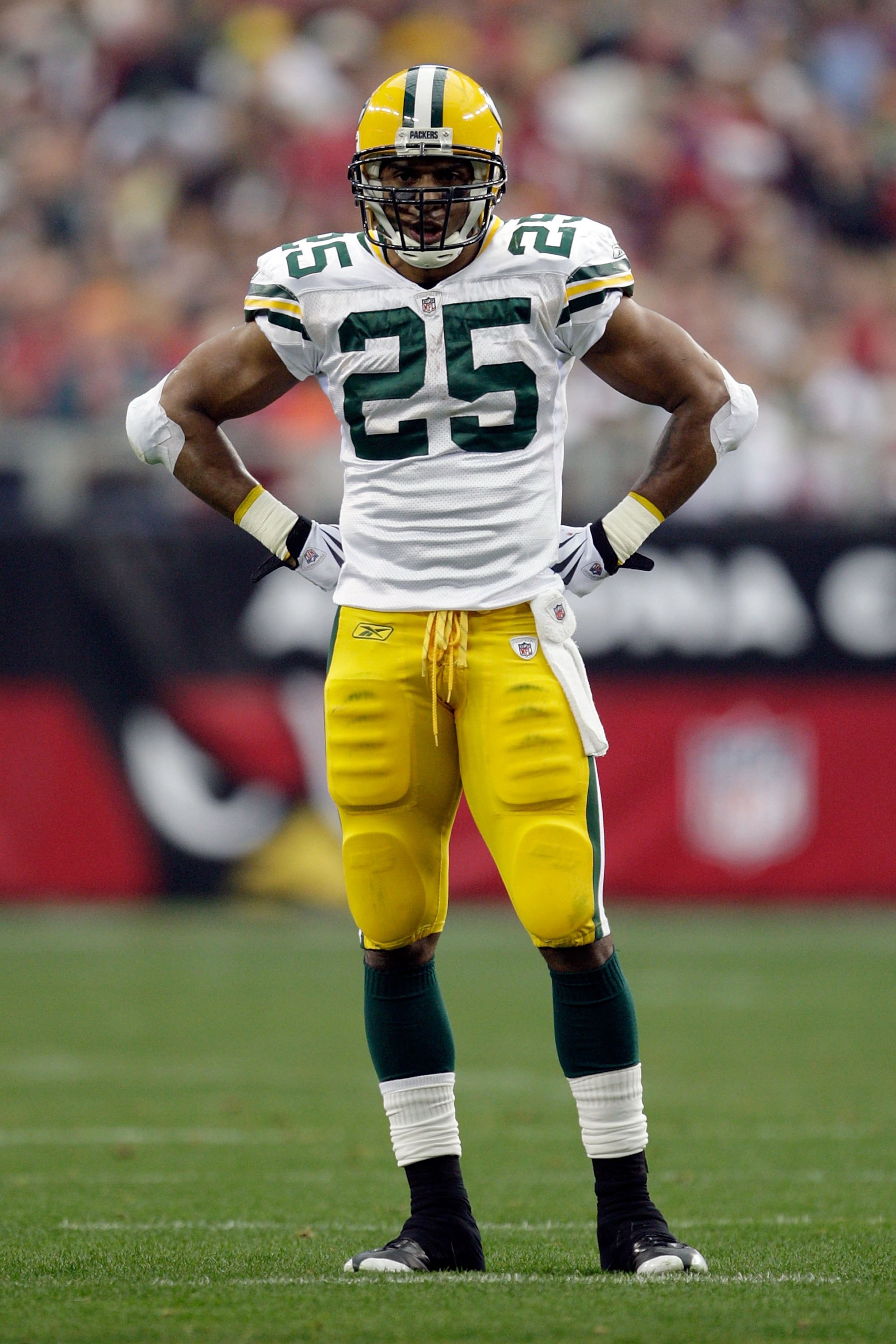 GLENDALE, AZ - JANUARY 03:  Ryan Grant #25 of the Green Bay Packers stands on the field against the Arizona Cardinals at University of Phoenix Stadium on January 3, 2010 in Glendale, Arizona.  (Photo by Jamie Squire/Getty Images)