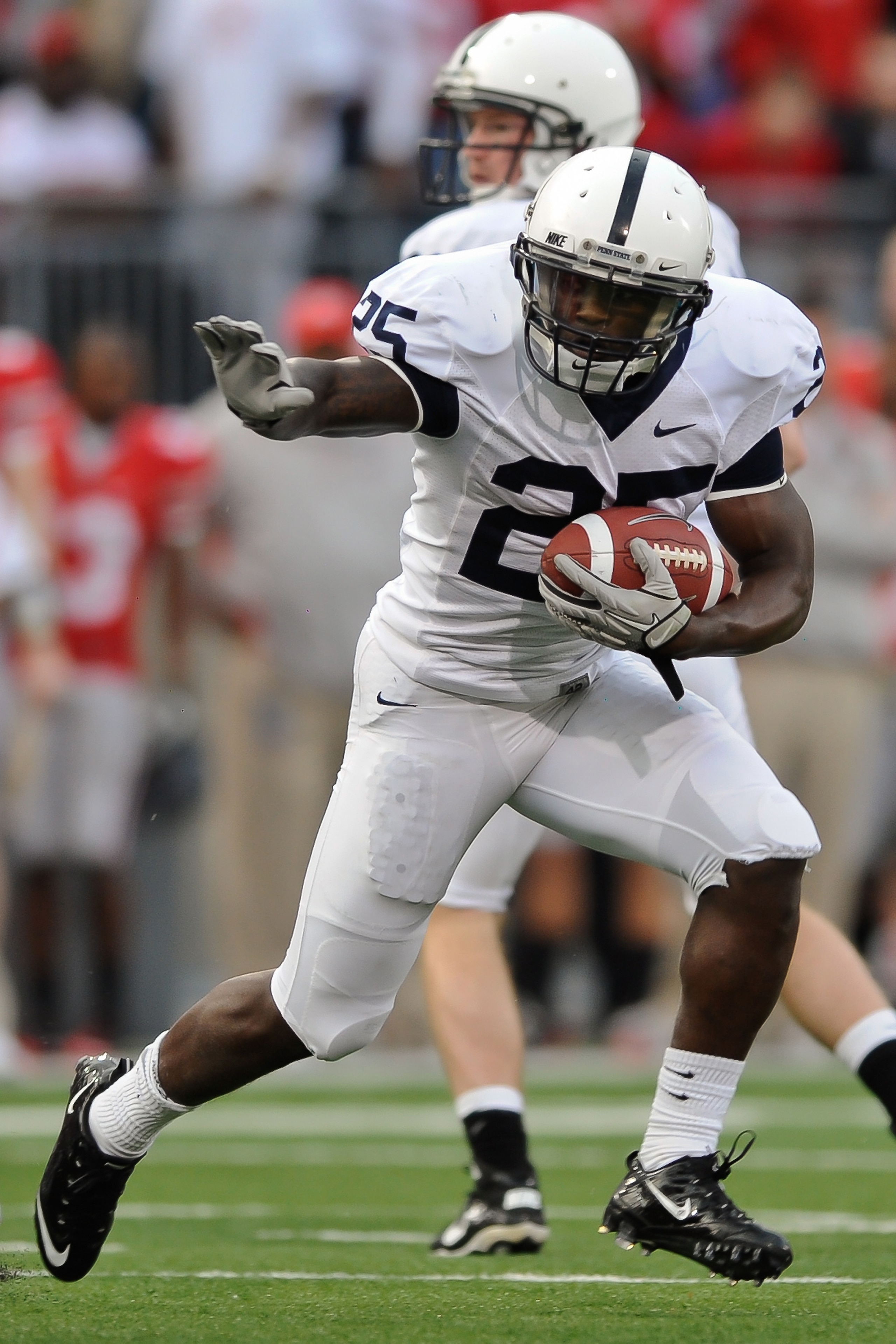 COLUMBUS, OH - NOVEMBER 13:  Silas Redd #25 of the Penn State Nittany Lions runs with the ball against the Ohio State Buckeyes at Ohio Stadium on November 13, 2010 in Columbus, Ohio.  (Photo by Jamie Sabau/Getty Images)