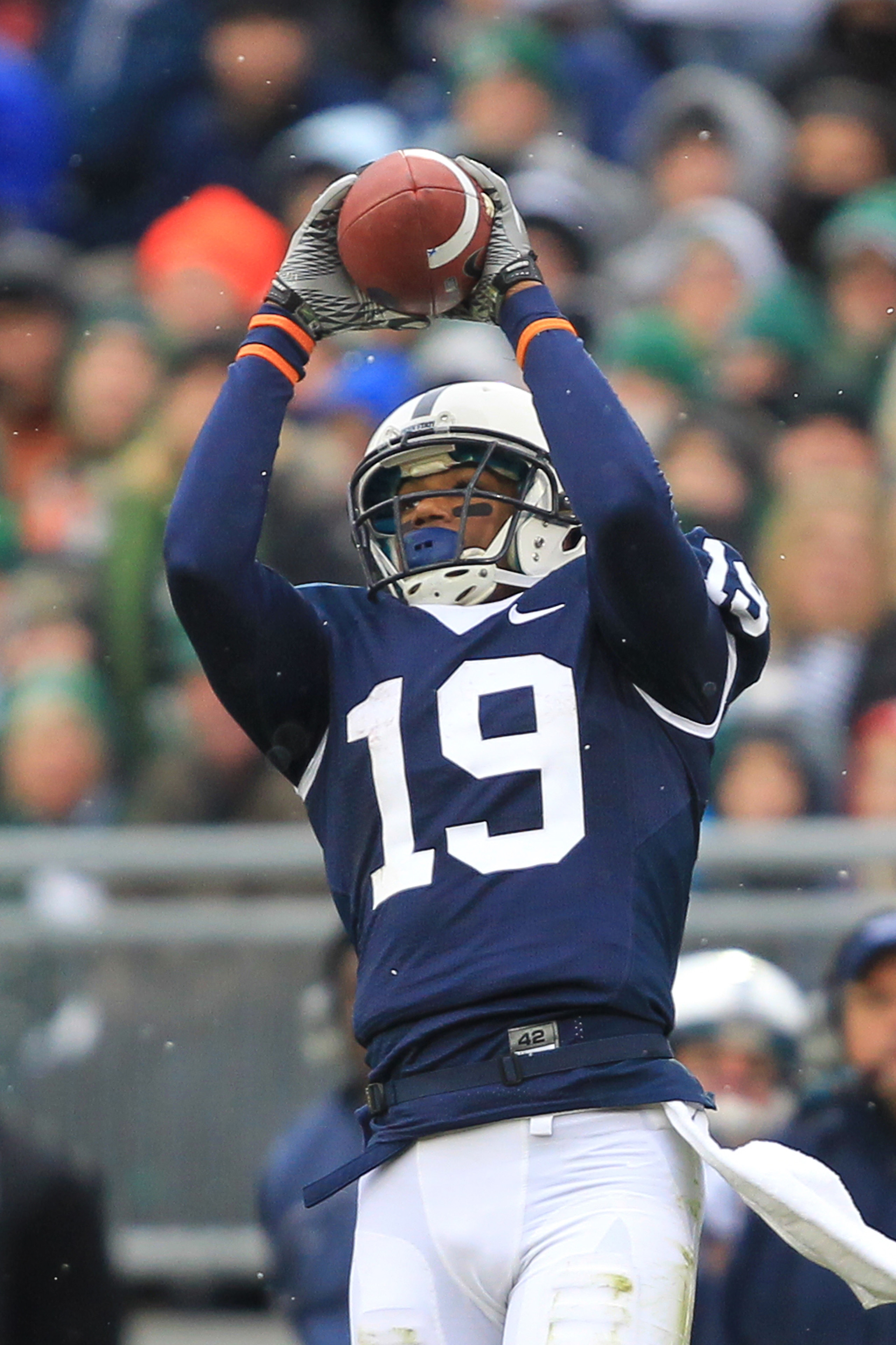 STATE COLLEGE, PA - NOVEMBER 27: Wide receiver Justin Brown #19 of the Penn State Nittany Lions catches a pass during a game against the Michigan State Spartans on November 27, 2010 at Beaver Stadium in State College, Pennsylvania. The Spartans won 28-22.