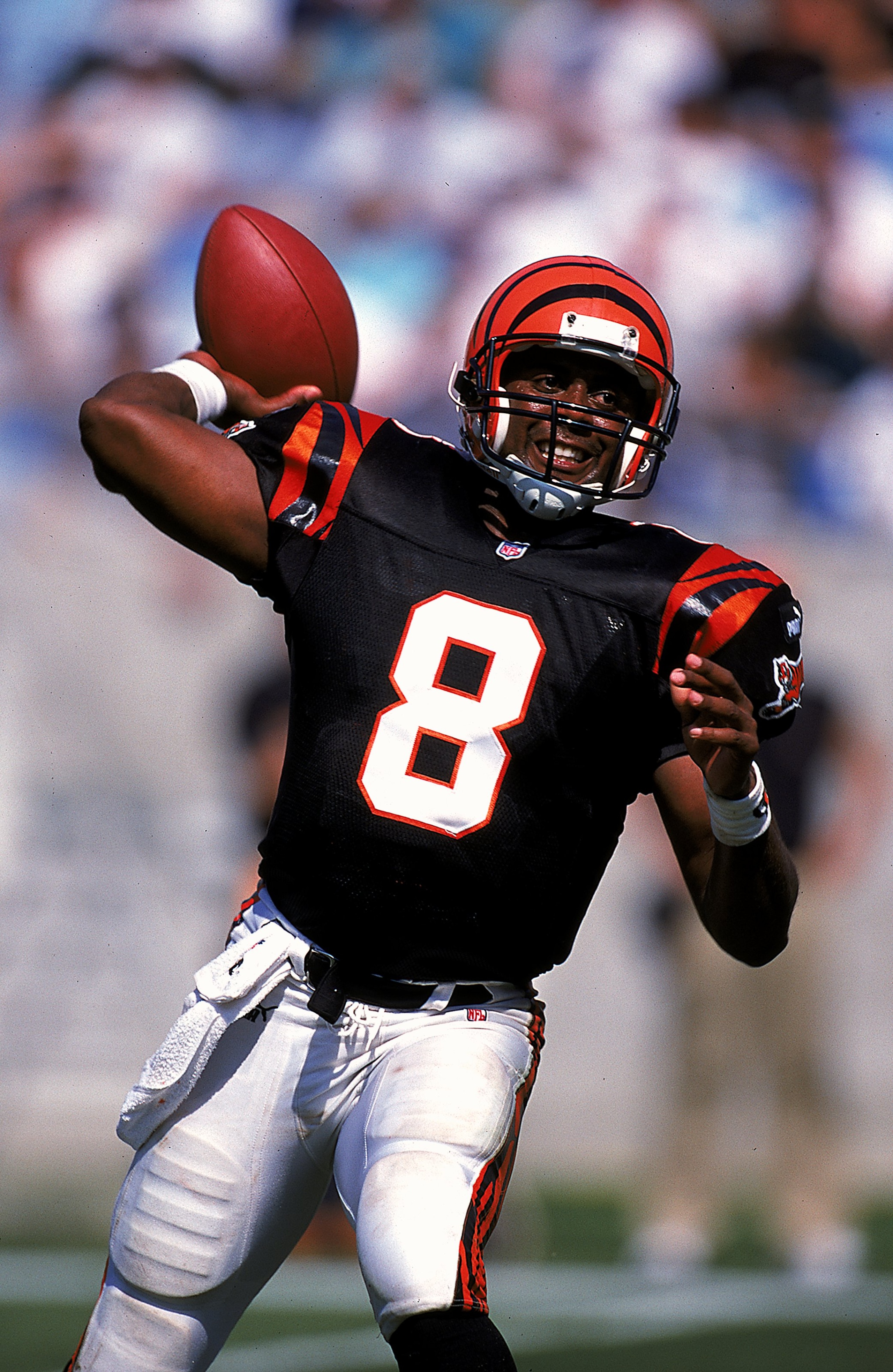 26 Sep 1999:  Jeff Blake #8 of the Cincinnati Bengals gets ready to pass the ball during the game against the Carolina Panthers at the Ericson Stadium in Charlotte, North Carolina. The Panthers defeated the Bengals 27-3. Mandatory Credit: Scott Halleran