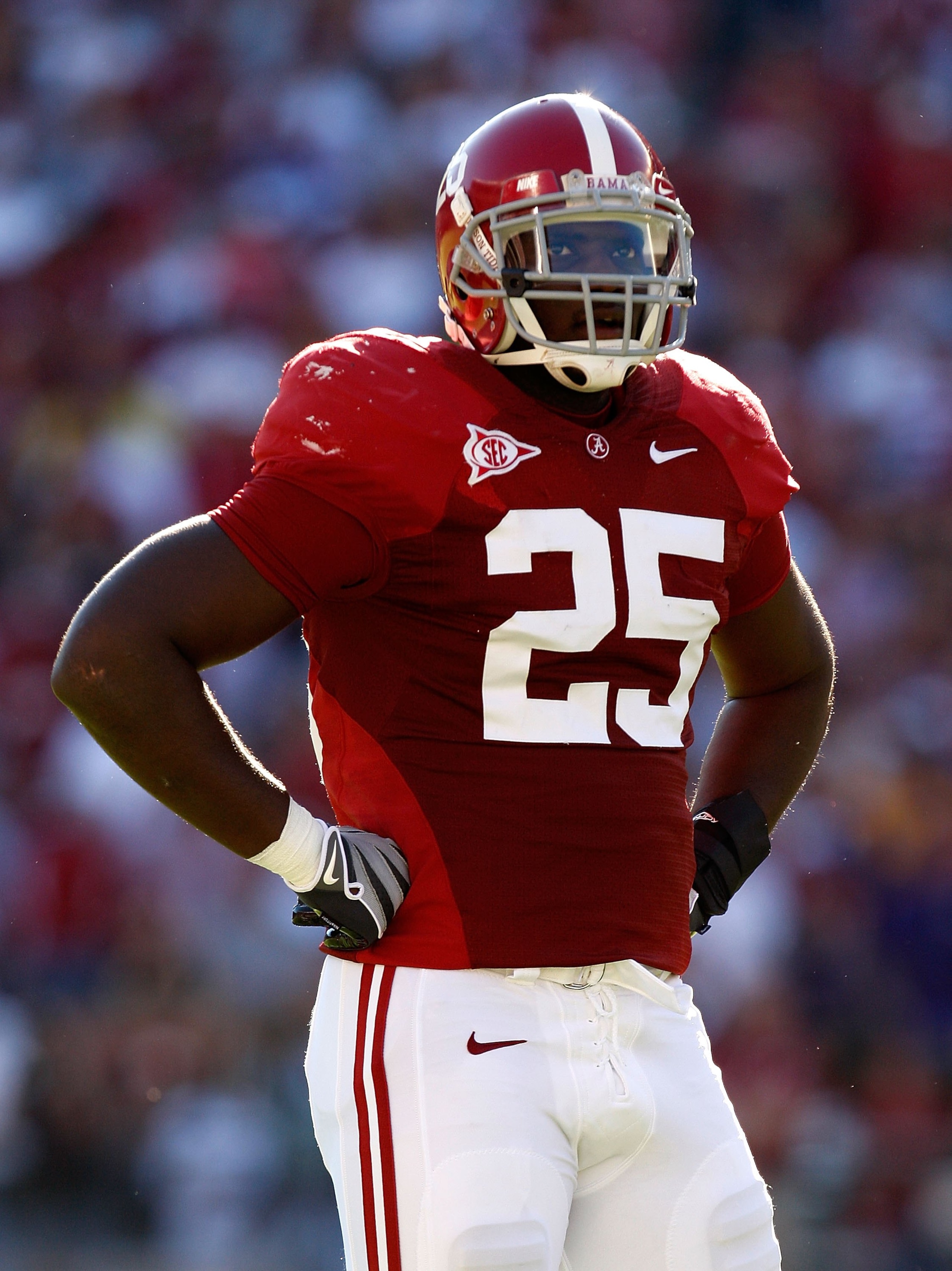 TUSCALOOSA, AL - NOVEMBER 07:  Rolando McClain #25 of the Alabama Crimson Tide against the Louisiana State University Tigers at Bryant-Denny Stadium on November 7, 2009 in Tuscaloosa, Alabama.  (Photo by Kevin C. Cox/Getty Images)