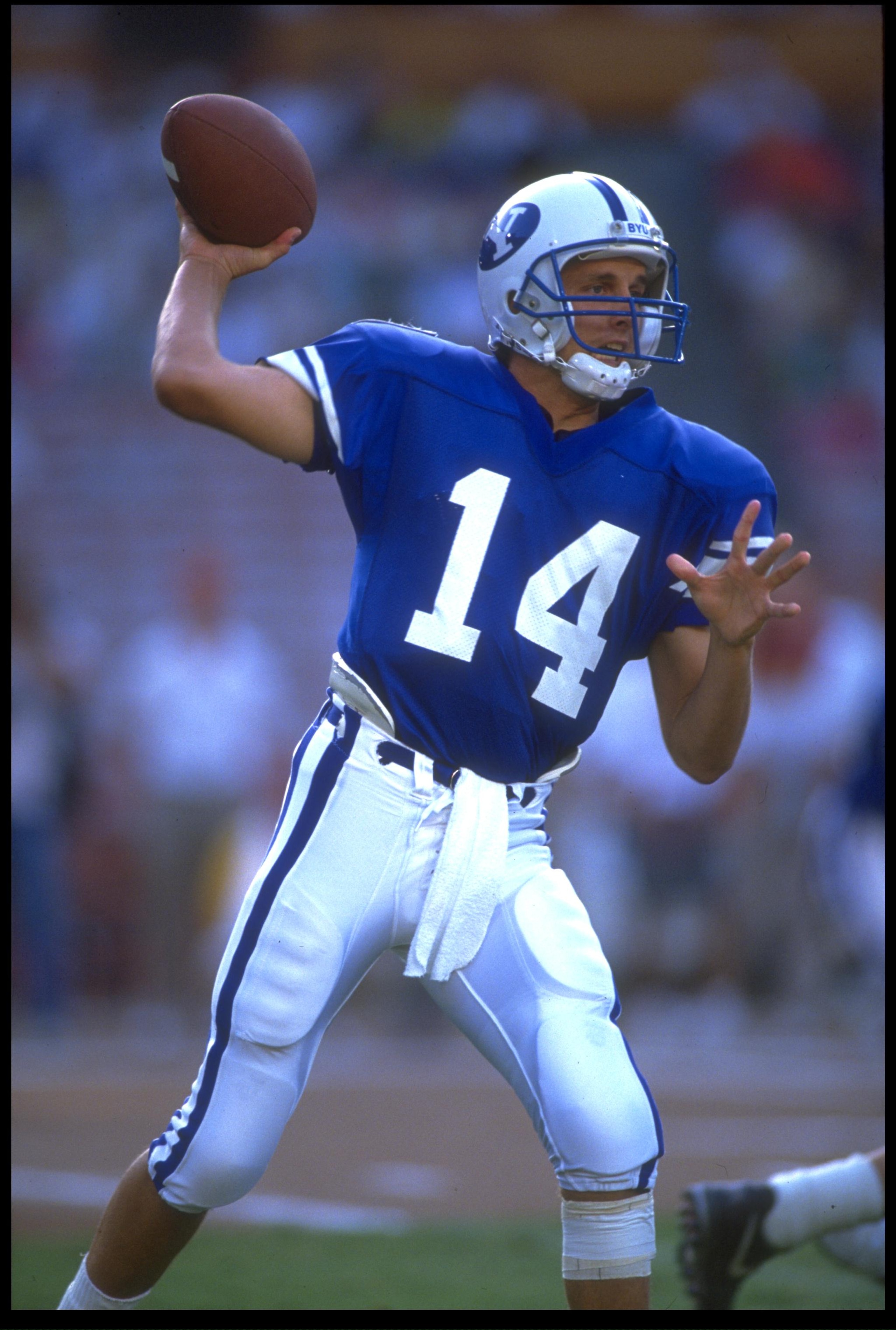 29 Aug 1991: BYU QUARTERBACK TY DETMER SETS TO THROW DURING THEIR 44-28 PIGSKIN CLASSIC LOSS TO FLORIDA STATE AT ANAHEIM STADIUM IN ANAHEIM, CALIFORNIA.