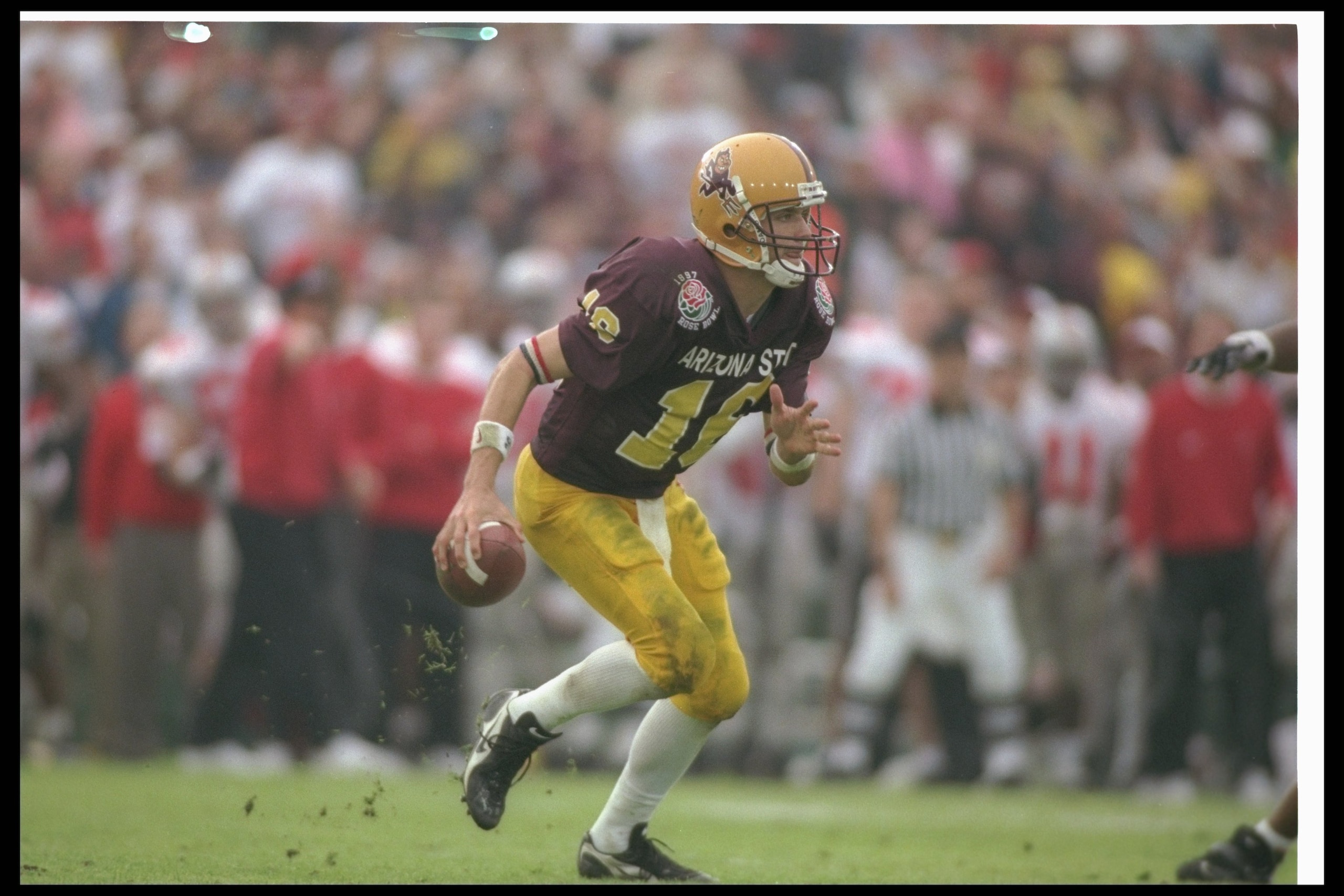 1 Jan 1997:  Quarterback Jake Plummer of the Arizona State Sun Devils moves the ball during the Rose Bowl against the Ohio State Buckeyes at the Rose Bowl in Pasadena, California.  Ohio State won the game, 20-17.  Mandatory Credit: Jed Jacobsohn  /Allspor
