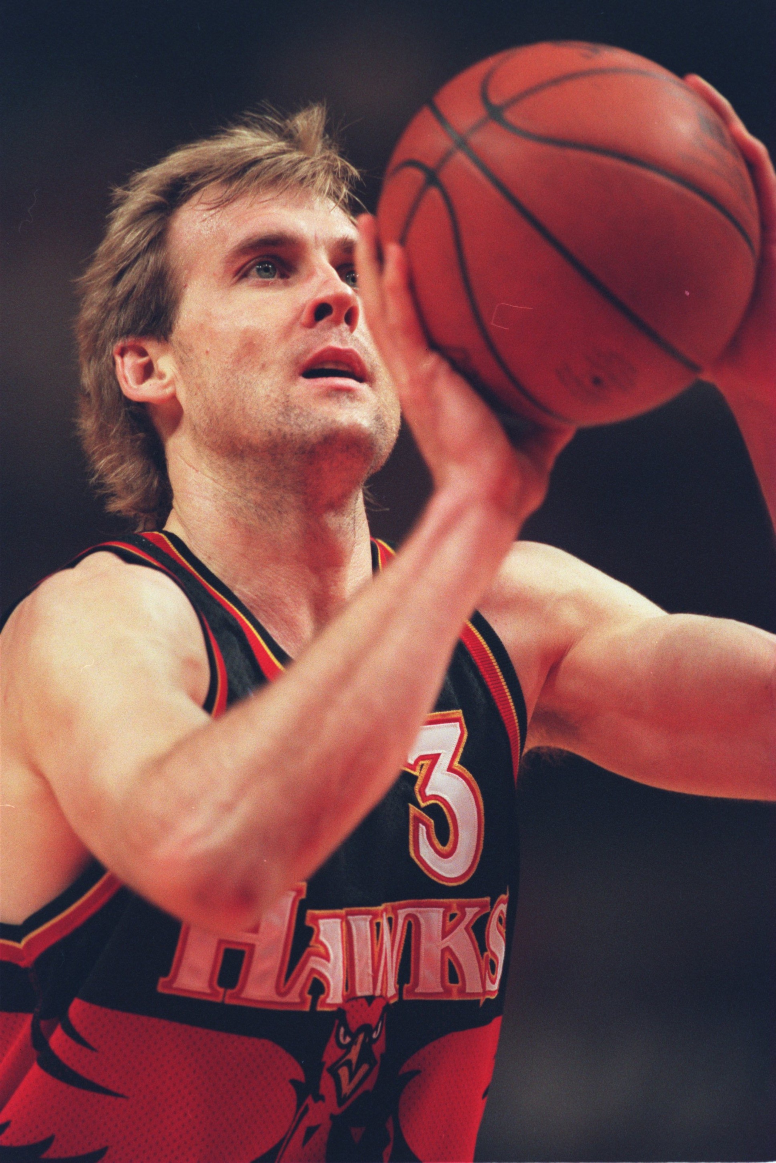 28 Mar 1996:  Craig Ehlo of the Atlanta Hawks shoots a free throw during the Hawks 111-80 loss to the Chicago Bulls at the United Center in Chicago, Illinois. Mandatory Credit: Jonathan Daniel/ALLSPORT