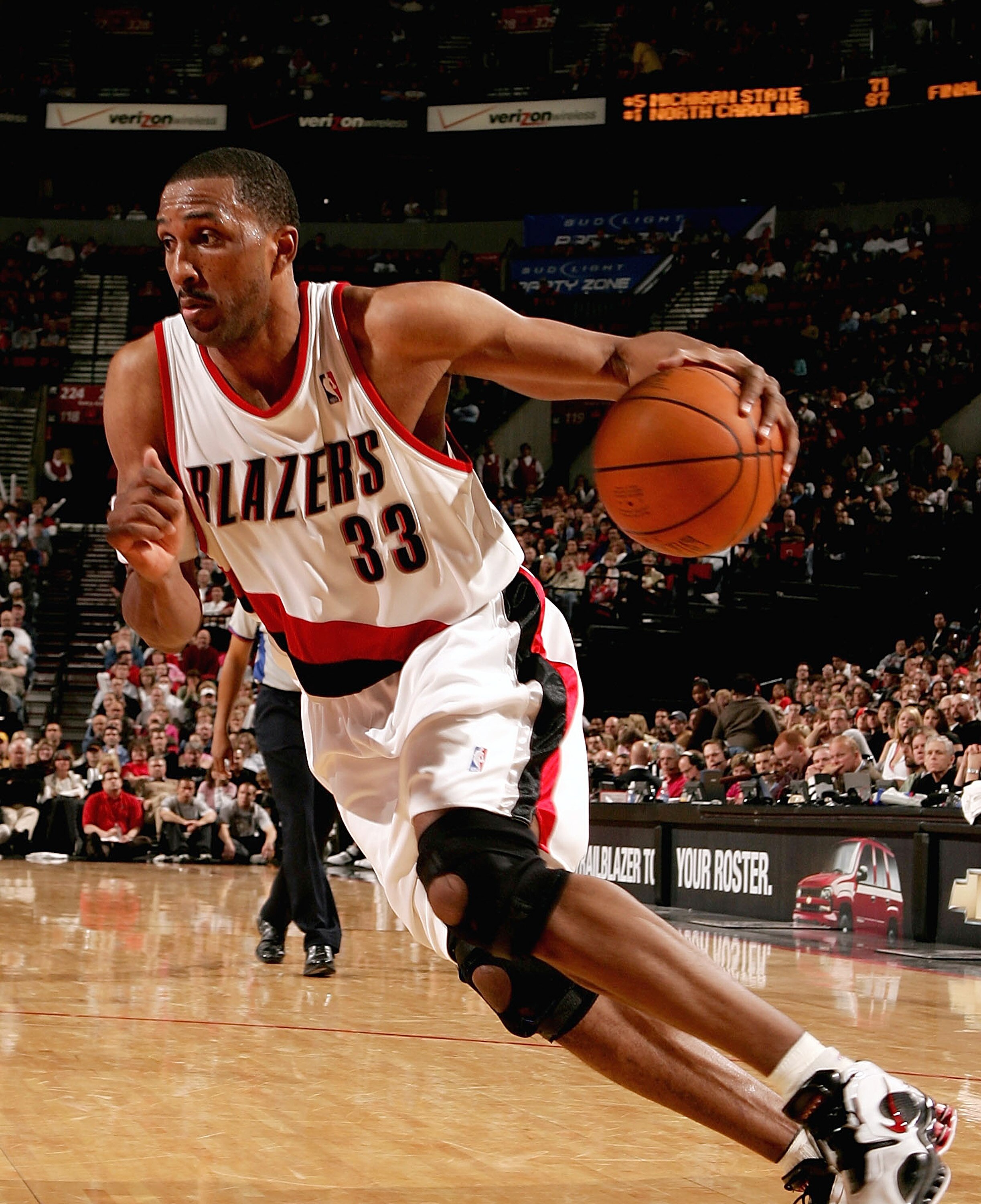 PORTLAND, OR - APRIL 2:  Shareef Abdur-Rahim #33 of the Portland Trail Blazers  drives against the Denver Nuggets on April 2, 2005 at the Rose Garden in Portland, Oregon. The Nuggets defeated the Blazers 103-97.  NOTE TO USER: User expressly acknowledges