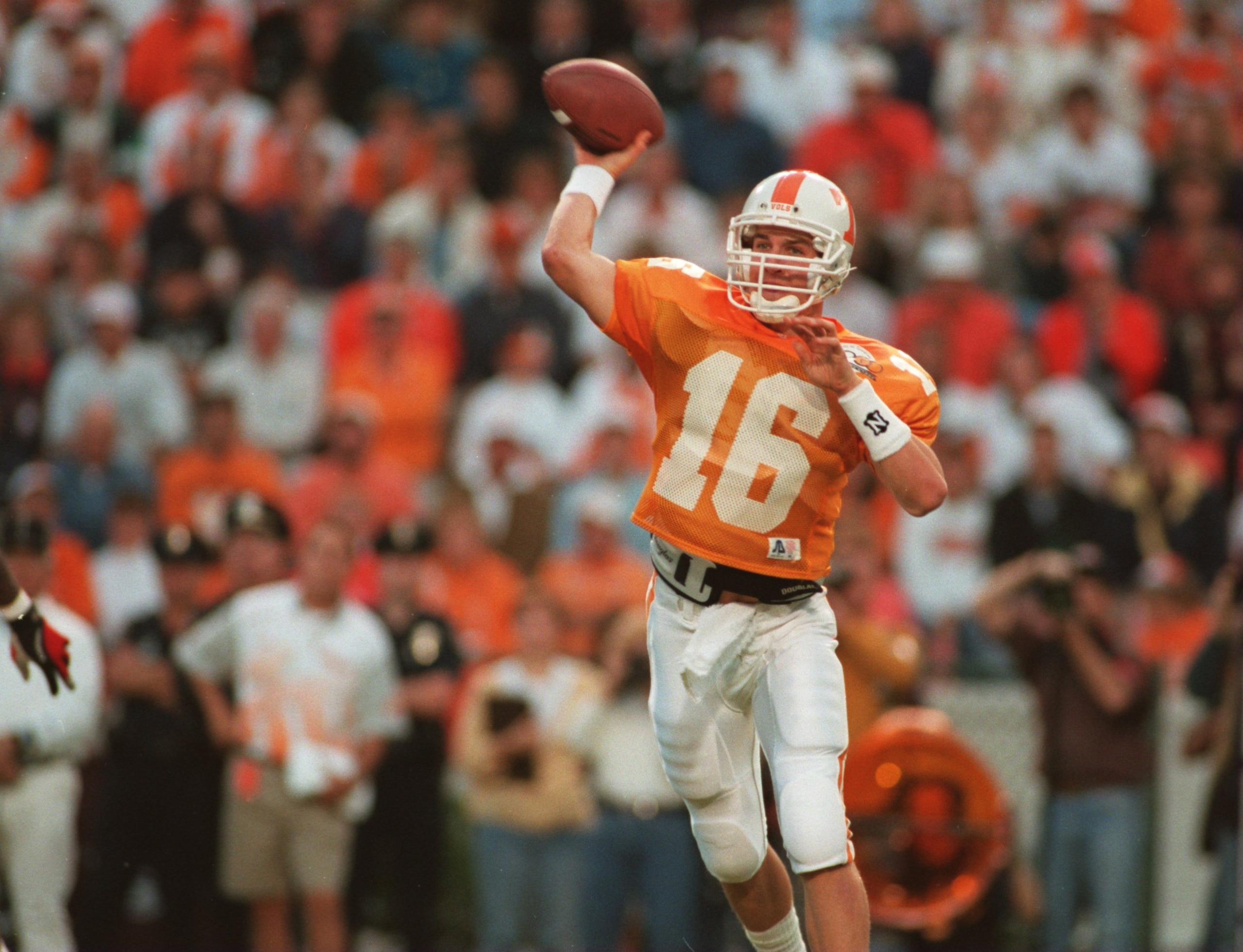 15 Oct 1994:  Quarterback Peyton Manning of the University of Tennessee sets to throw a pass during the Volunteers 17-13 loss to the University of Alabama. Mandatory Credit: Rick Stewart/ALLSPORT