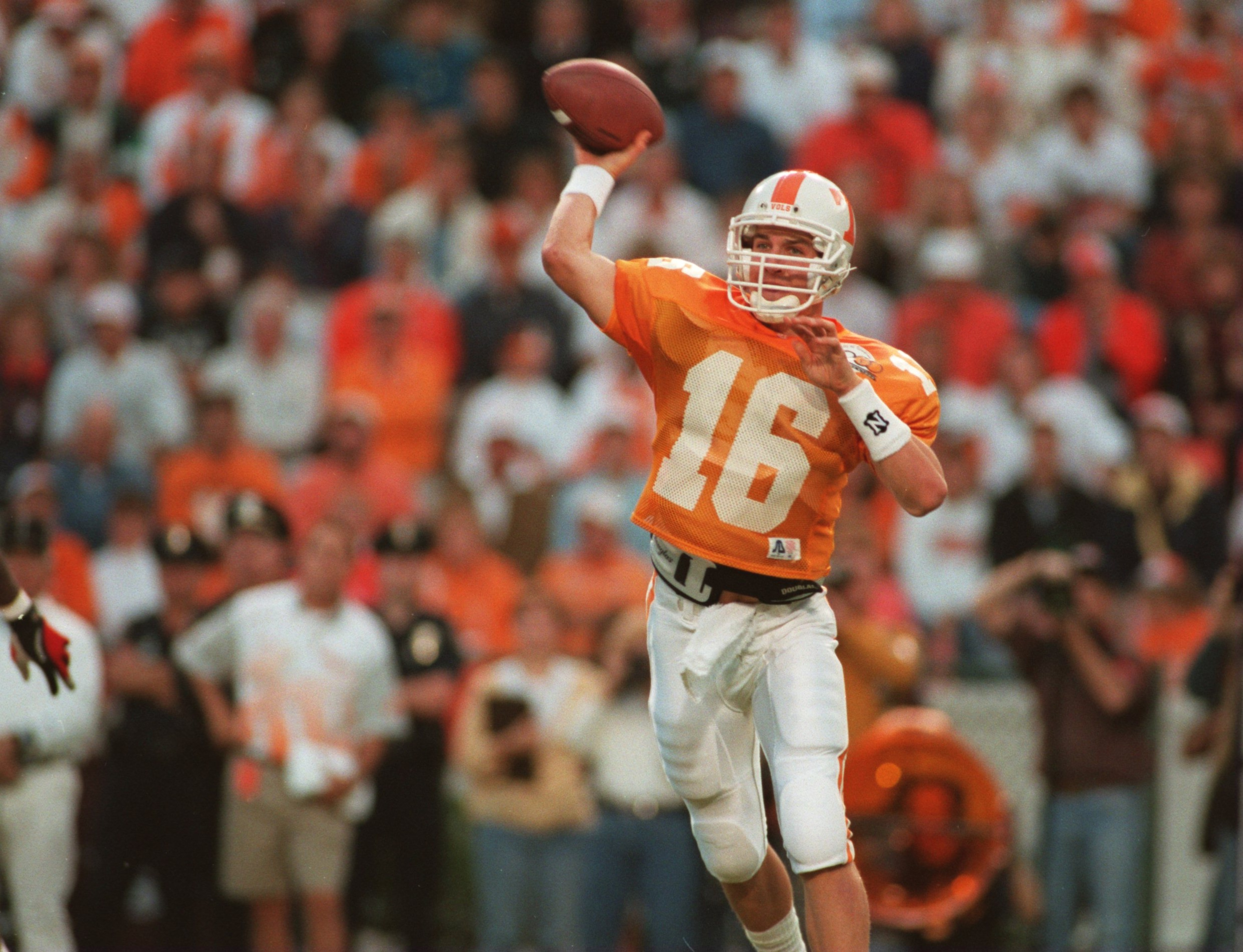 15 Oct 1994:  Quarterback Peyton Manning of the University of Tennessee sets to throw a pass during the Volunteers 17-13 loss to the University of Alabama. Mandatory Credit: Rick Stewart/ALLSPORT