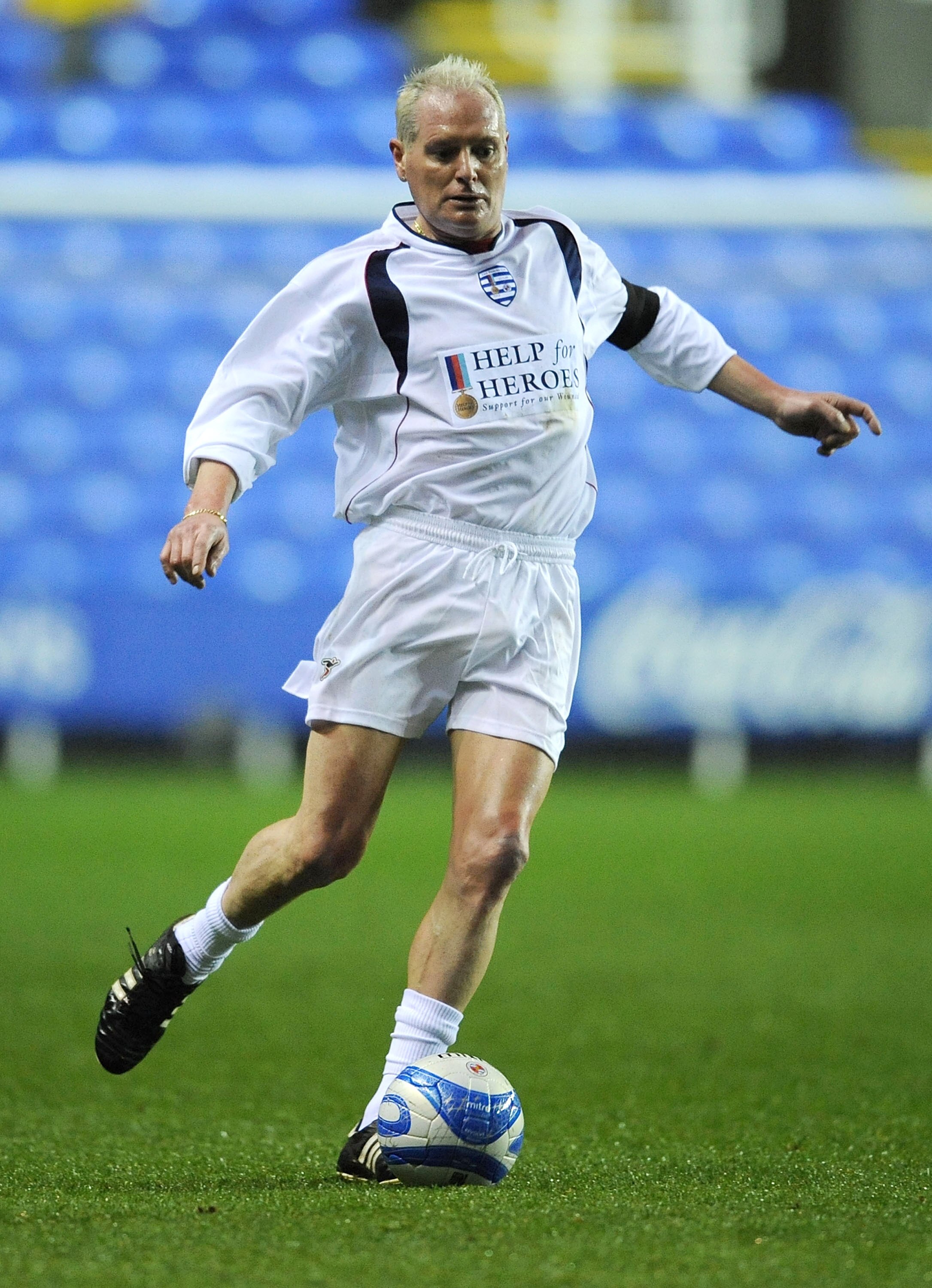 READING, ENGLAND - NOVEMBER 12:  Paul Gascoigne of England in action during the Help for Heroes Cup match between England and Rest of the World at Madejski Stadium on November 12, 2009 in Reading, England.  (Photo by Christopher Lee/Getty Images)