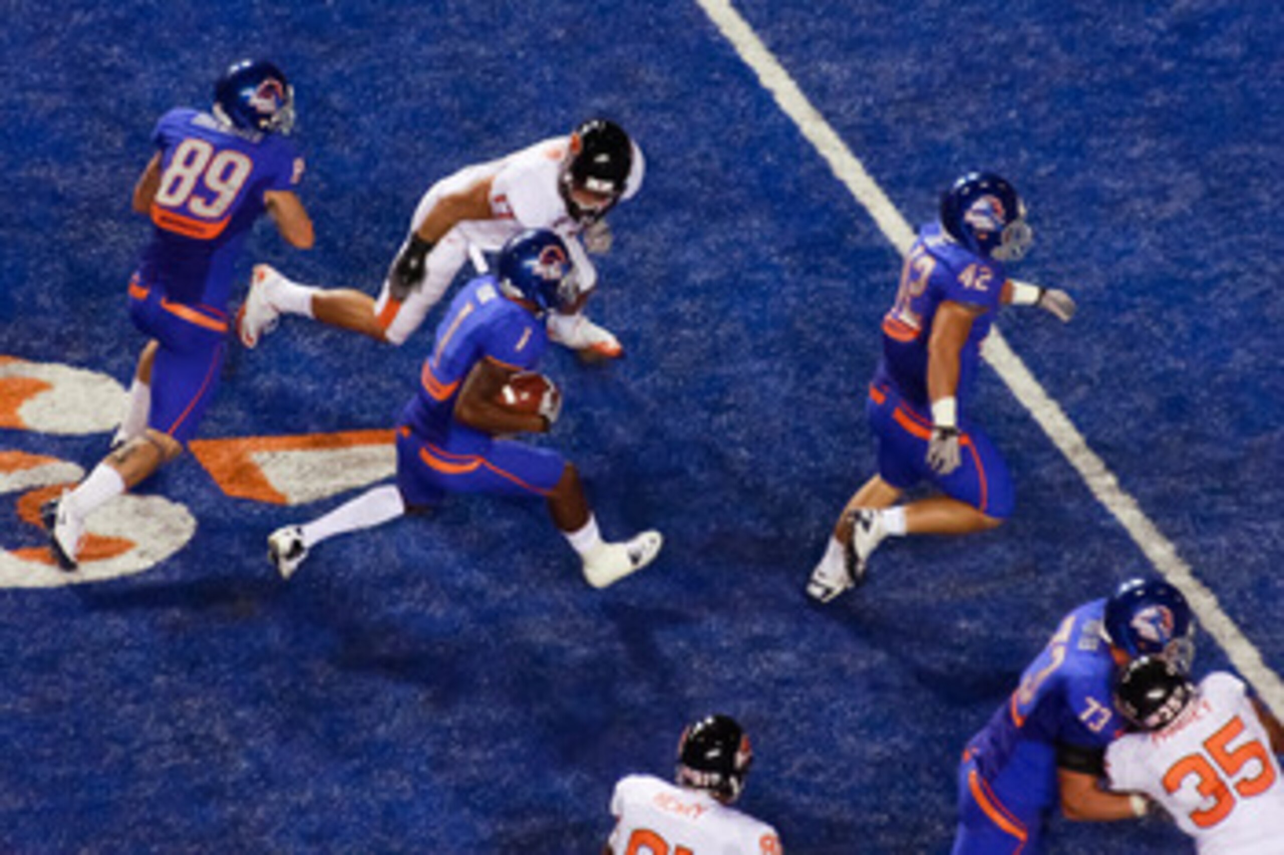 BOISE, ID - SEPTEMBER 25:  Wide receiver Titus Young #1 of the Boise State Broncos runs the ball against the Oregon State Beavers at Bronco Stadium on September 25, 2010 in Boise, Idaho.  (Photo by Otto Kitsinger III/Getty Images)