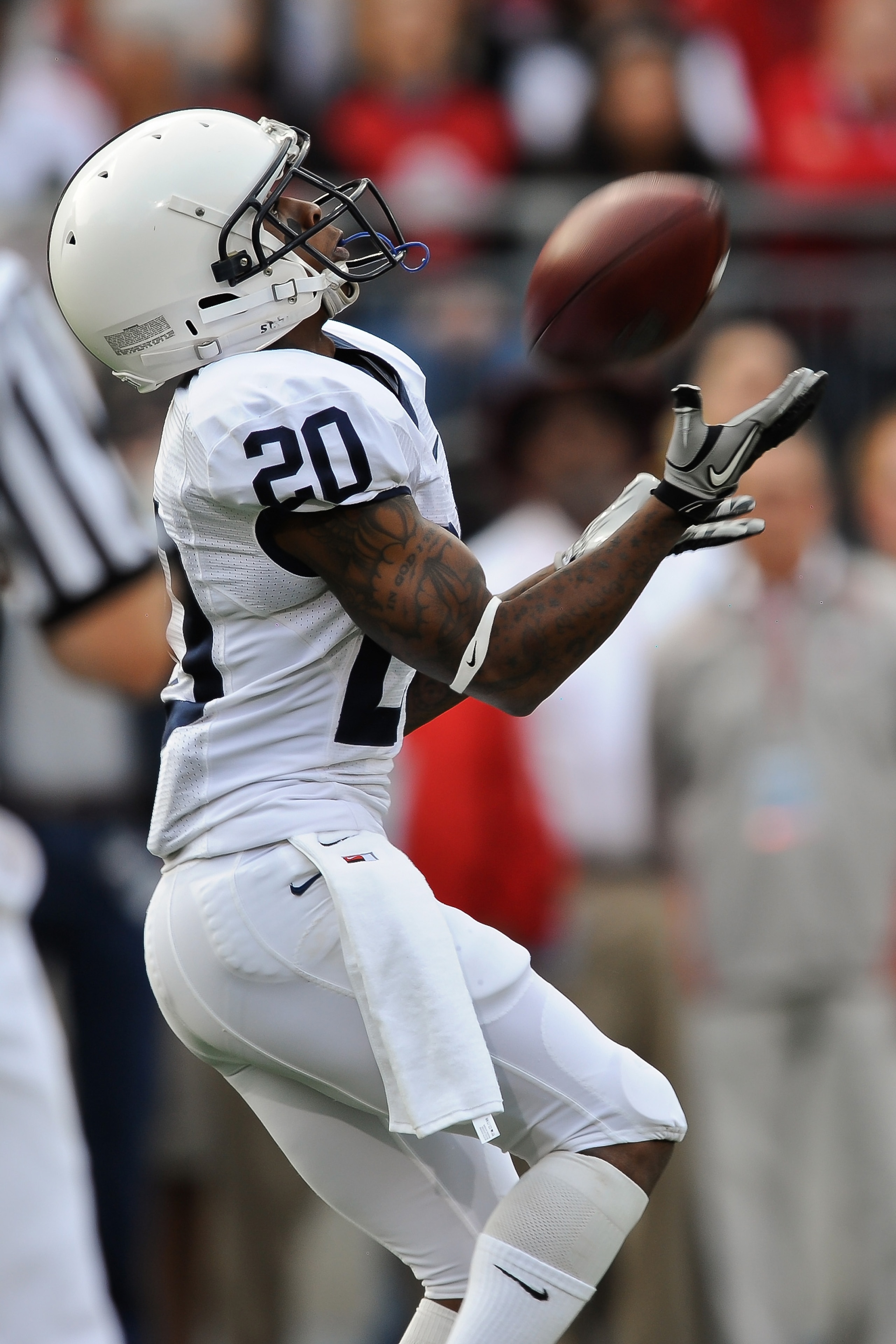 COLUMBUS, OH - NOVEMBER 13:  Devon Smith #20 of the Penn State Nittany Lions receives a kickoff against the the Ohio State Buckeyes at Ohio Stadium on November 13, 2010 in Columbus, Ohio.  (Photo by Jamie Sabau/Getty Images)