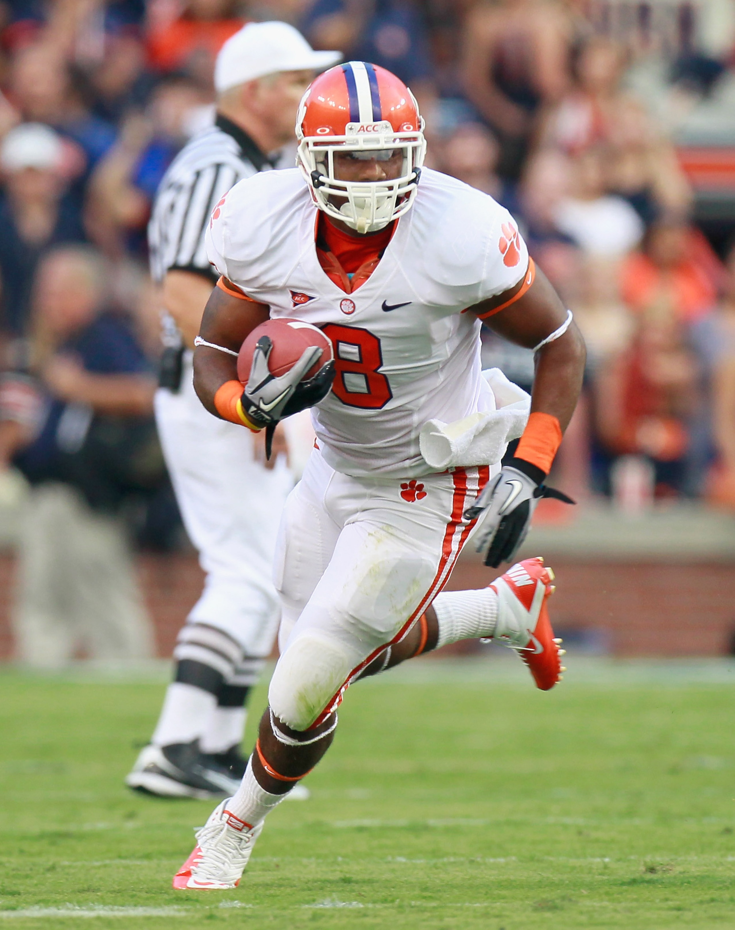 AUBURN, AL - SEPTEMBER 18:  Jamie Harper #8 of the Clemson Tigers against the Auburn Tigers at Jordan-Hare Stadium on September 18, 2010 in Auburn, Alabama.  (Photo by Kevin C. Cox/Getty Images)