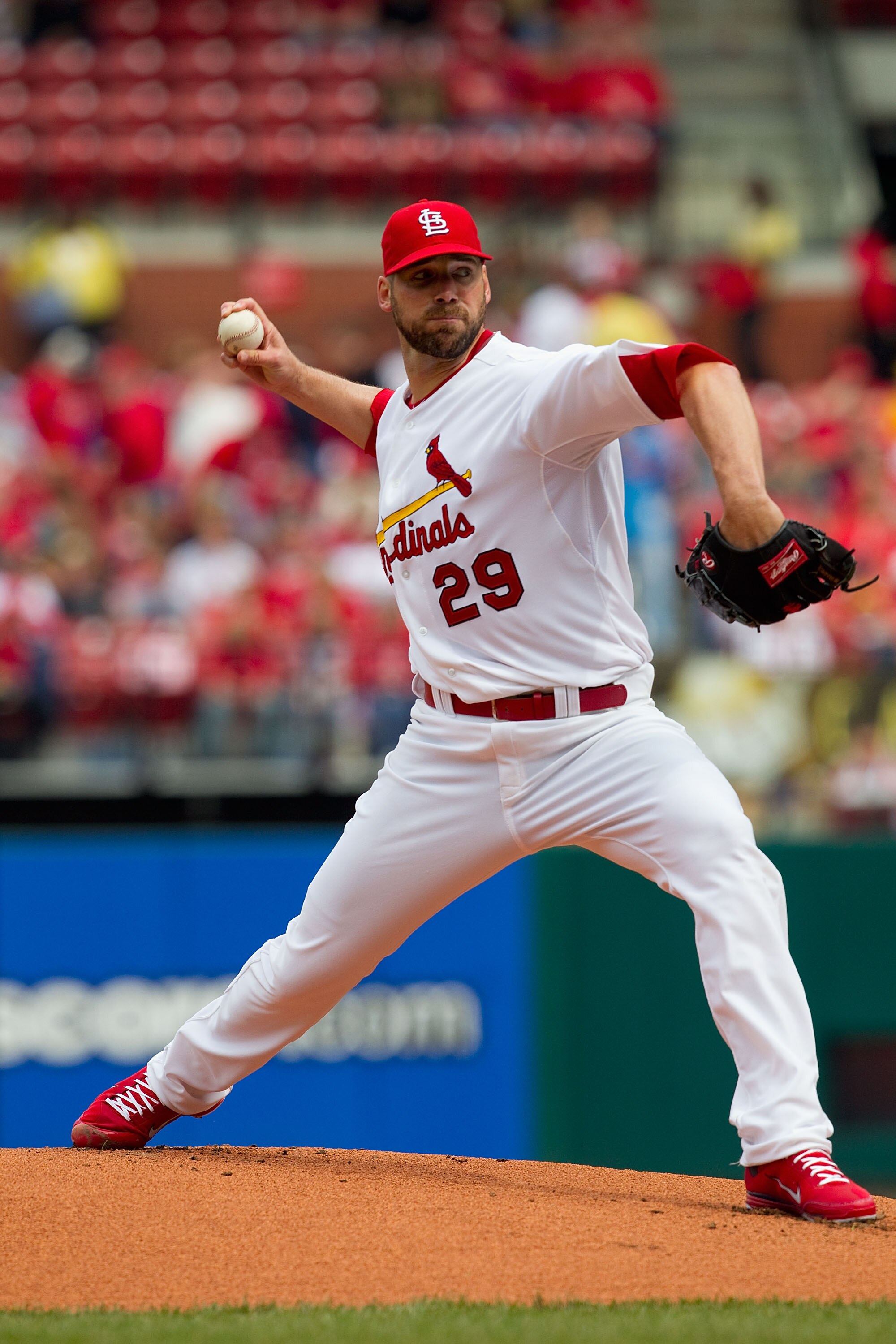 ST. LOUIS, MO - APRIL 23: Starter Chris Carpenter #29 of the St. Louis Cardinals pitches against the Cincinnati Reds at Busch Stadium on April 23, 2011 in St. Louis, Missouri.  (Photo by Dilip Vishwanat/Getty Images)