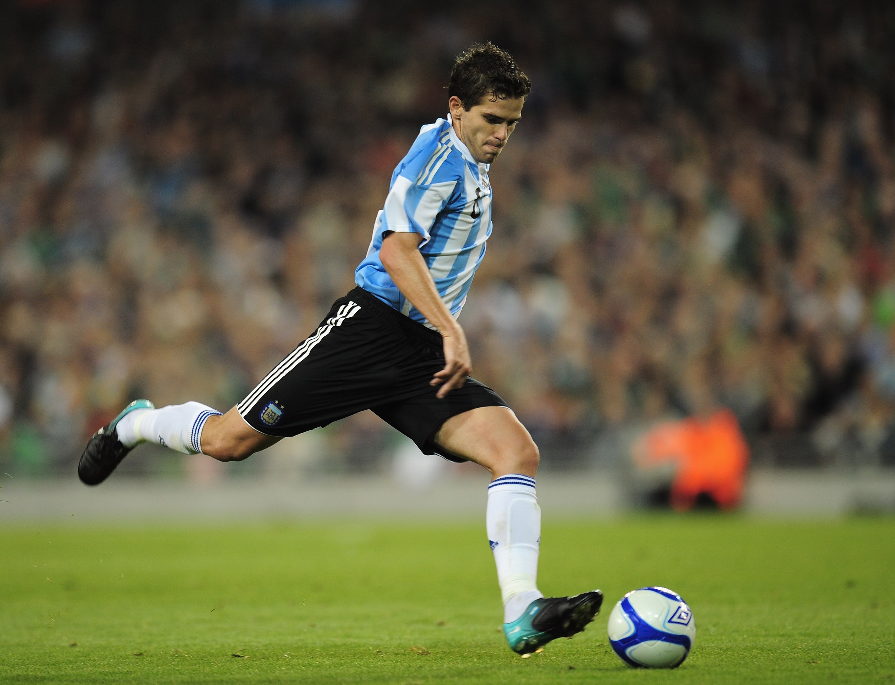 DUBLIN, IRELAND - AUGUST 11:  Fernando Gago of Argentina in action during the International Friendly match between Republic of Ireland and Argentina at the Aviva Stadium on August 11, 2010 in Dublin, Ireland.  (Photo by Shaun Botterill/Getty Images)