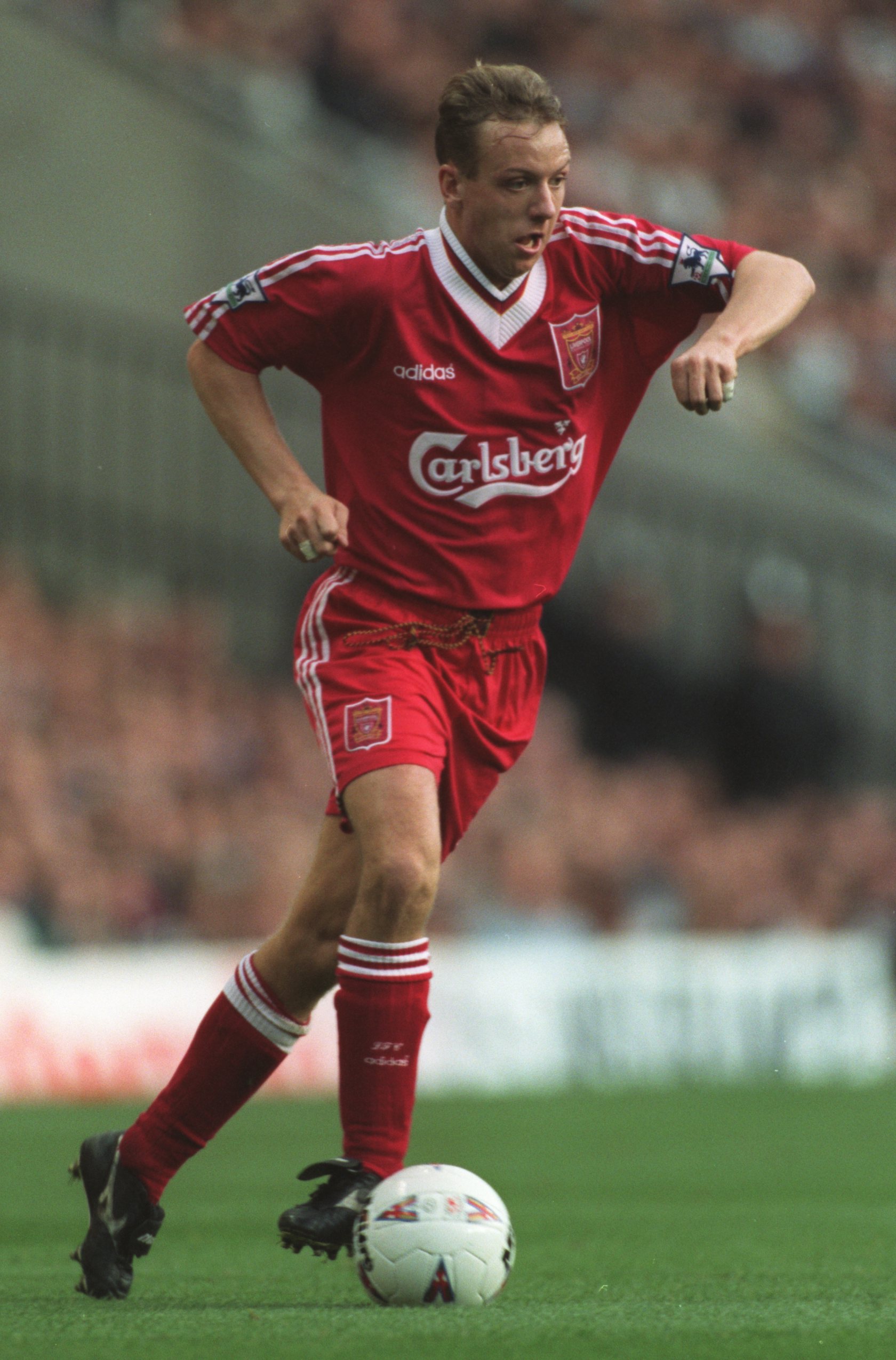 4 NOV 1995:  ROB JONES IN ACTION FOR LIVERPOOL DURING THE PREMIER LEAGUE MATCH AGAINST NEWCASTLE AT ST JAMES PARK. NEWCASTLE WON 2-1. Mandatory Credit: Anton Want/ALLSPORT