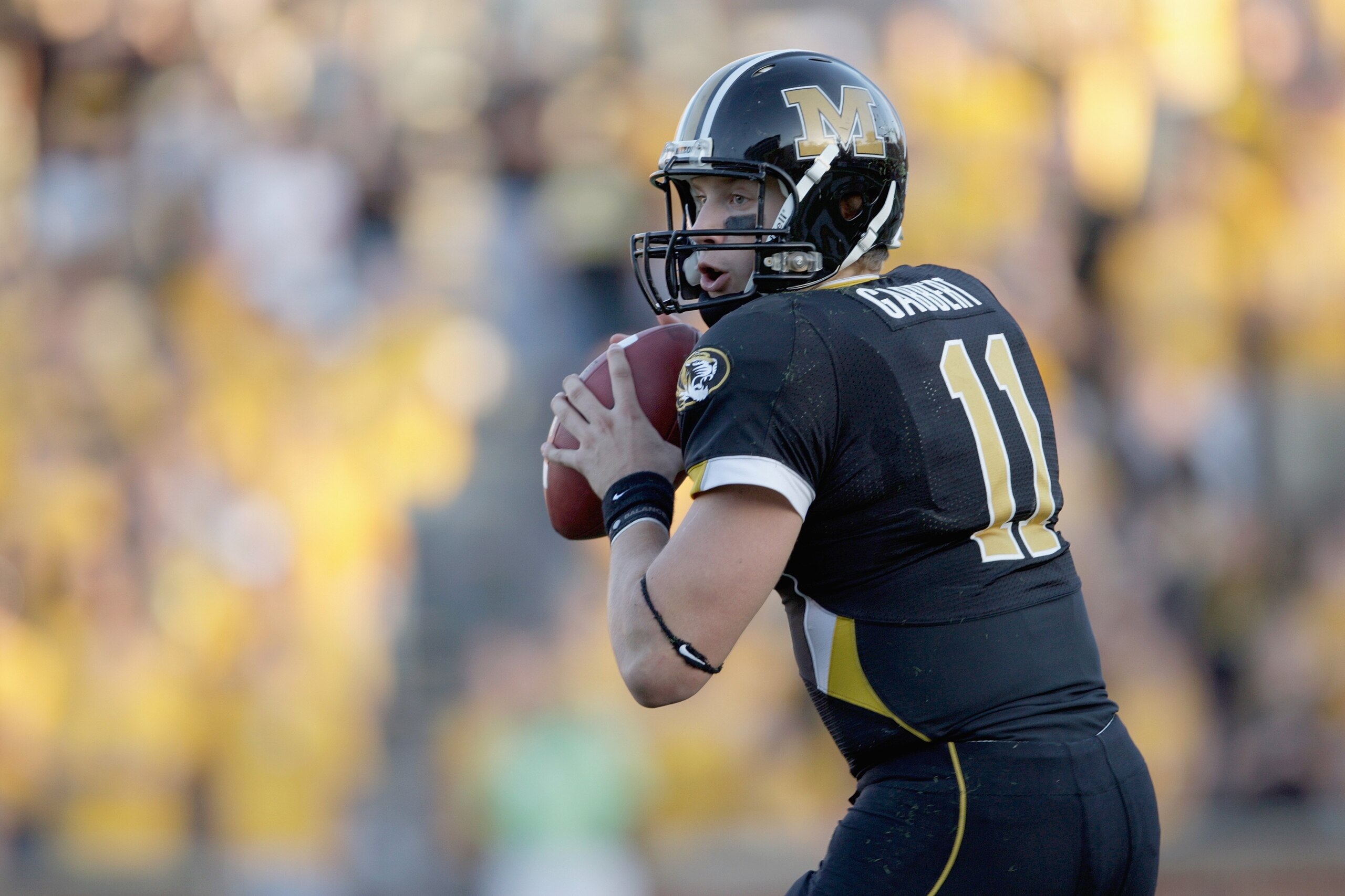 COLUMBIA, MO - NOVEMBER 7:  Quarterback Blaine Gabbert #11 of the Missouri Tigers looks to pass during the game against the Baylor Bears at Faurot Field/Memorial Stadium on November 7, 2009 in Columbia, Missouri. (Photo by Jamie Squire/Getty Images)