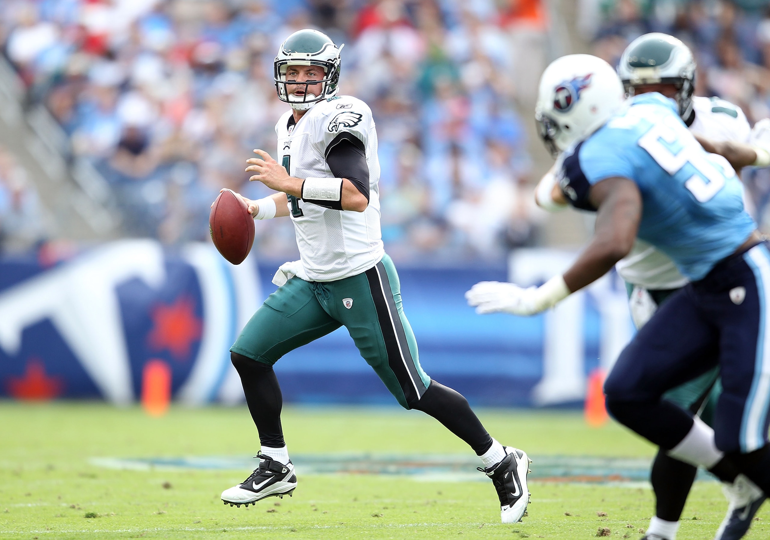 NASHVILLE, TN - OCTOBER 24:  Kevin Kolb #4 of the Philadelphia Eagles runs with the ball during the NFL game against the Tennessee Titans at LP Field on October 24, 2010 in Nashville, Tennessee.  (Photo by Andy Lyons/Getty Images)