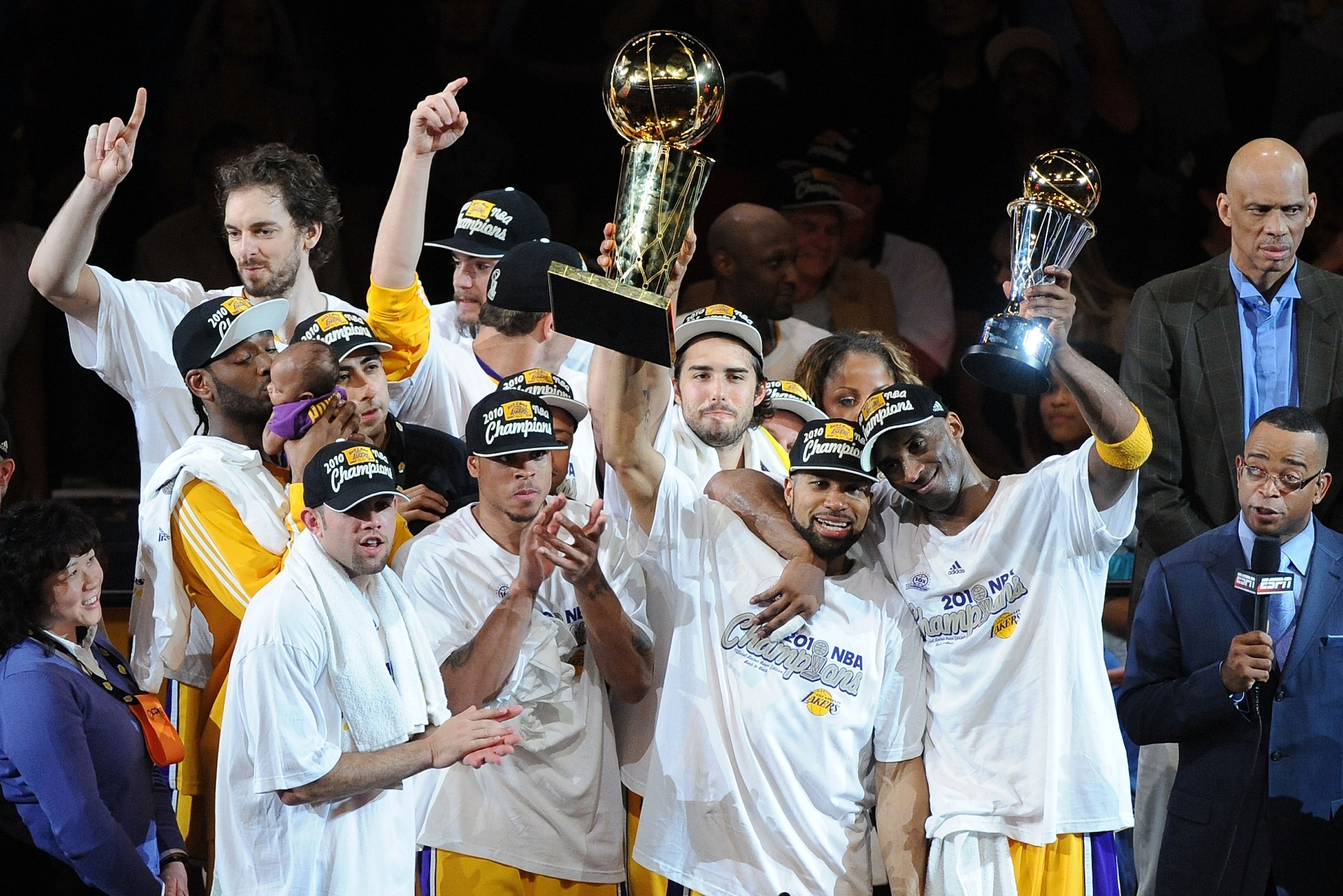LOS ANGELES, CA - JUNE 17: Kobe Bryant #24 of the Los Angeles Lakers holds up the Larry O'Brien trophy after the Lakers defeated the Boston Celtics 83-79 in Game Seven of the 2010 NBA Finals at Staples Center on June 17, 2010 in Los Angeles, California. LOS ANGELES, CA - JUNE 17: Kobe Bryant #24 of the Los Angeles Lakers holds up the Larry O'Brien trophy after the Lakers defeated the Boston Celtics 83-79 in Game Seven of the 2010 NBA Finals at Staples Center on June 17, 2010 in Los Angeles, California.