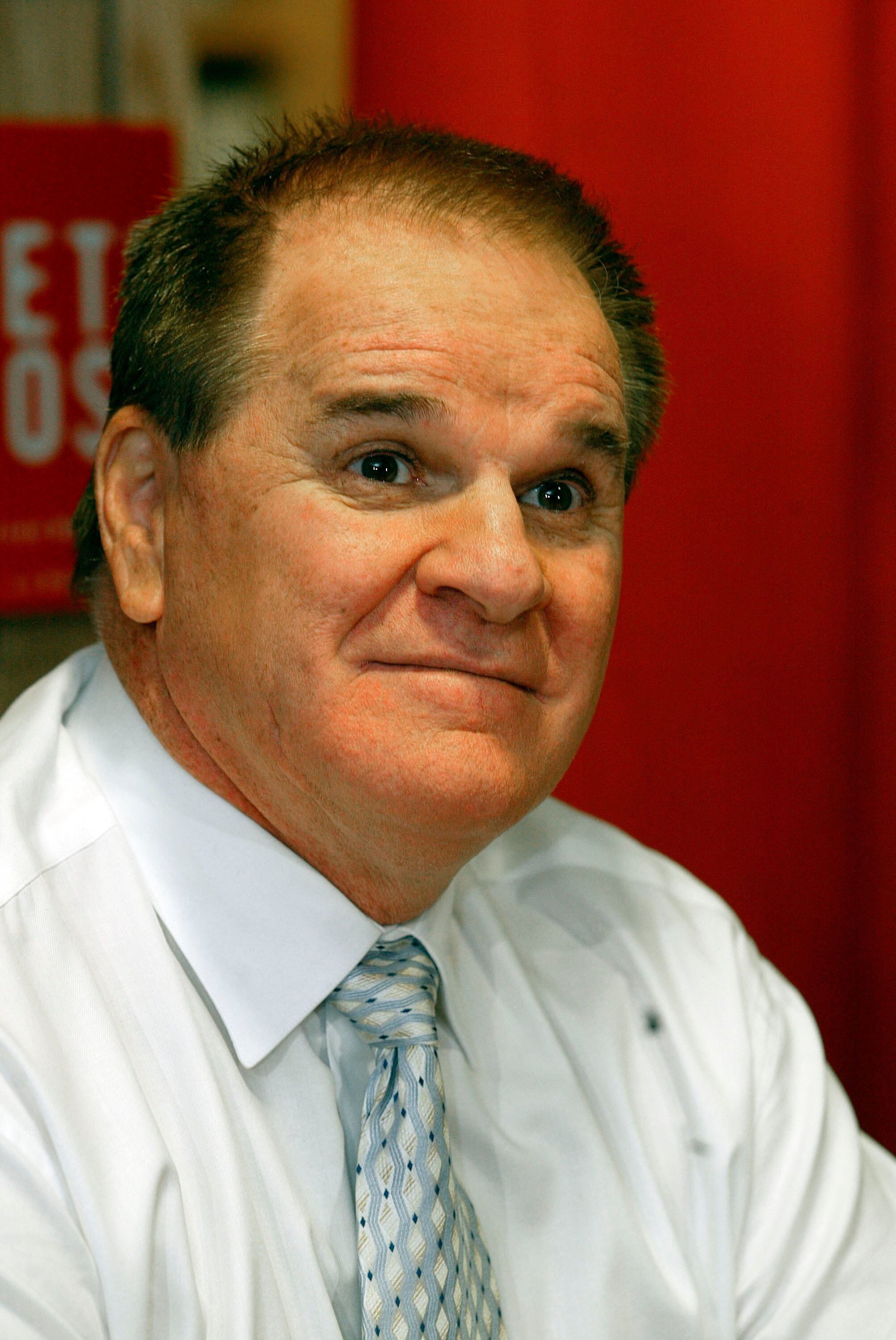 NEW YORK - JANUARY 9: Controversial former baseball great Pete Rose attends a signing for his autobiography 'My Prison Without Bars' January 9, 2004 in New York City. In the newly-released book, Rose admitted to gambling on the Cincinnati Reds while he ma