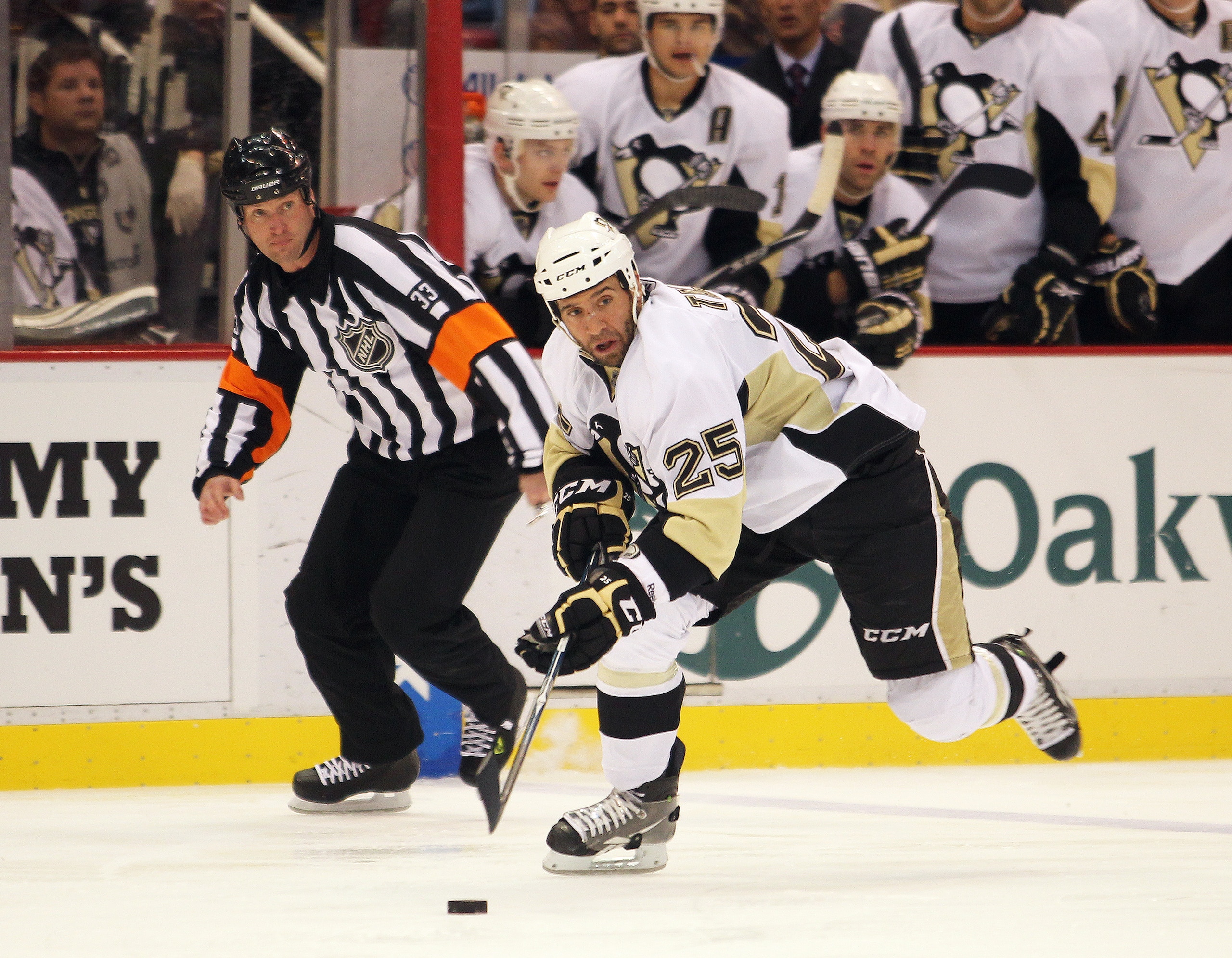 DETROIT, MI - OCTOBER 03:  Max Talbot #25 of the Pittsburgh Penguins skates in on a break in a preseason game against the Detroit Red Wings on October 3, 2010 at the Joe Louis Arena in Detroit, Michigan. The Penguins defeated the Red Wings 5-2. (Photo by