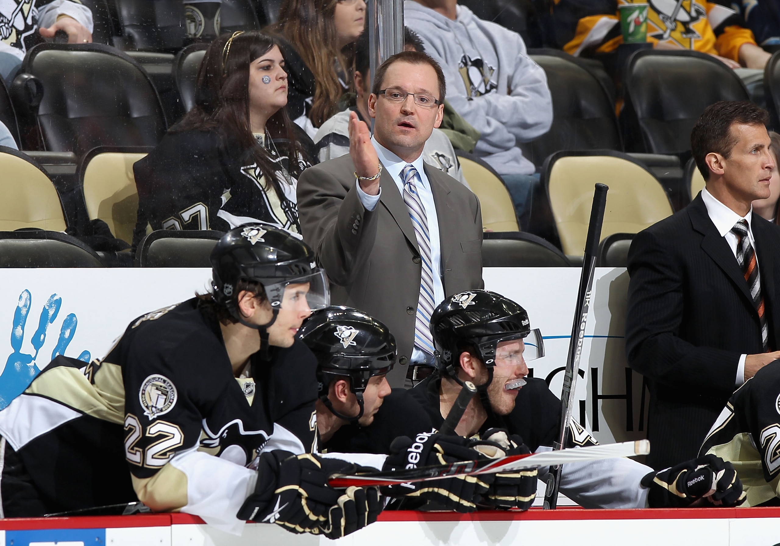 PITTSBURGH, PA - FEBRUARY 21:  Head coach Dan Bylsma of the Pittsburgh Penguins directs his team during the NHL game against the Washington Capitals at Consol Energy Center on February 21, 2011 in Pittsburgh, Pennsylvania.  The Capitals defeated the Pengu