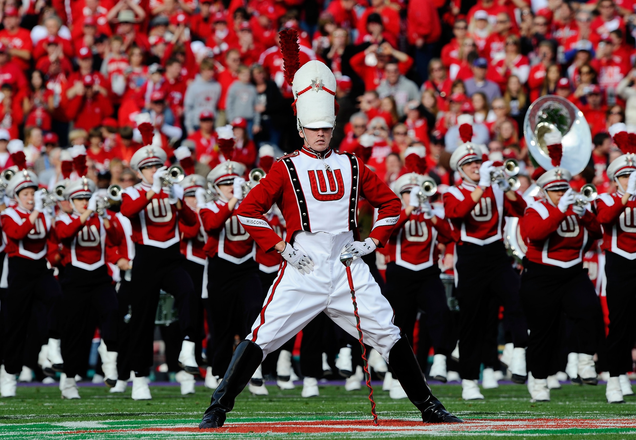 PASADENA, CA - JANUARY 01:  The Wisconsin Badgers marching band performs during the 97th Rose Bowl game against the TCU Horned Frogs on January 1, 2011 in Pasadena, California.  (Photo by Kevork Djansezian/Getty Images)