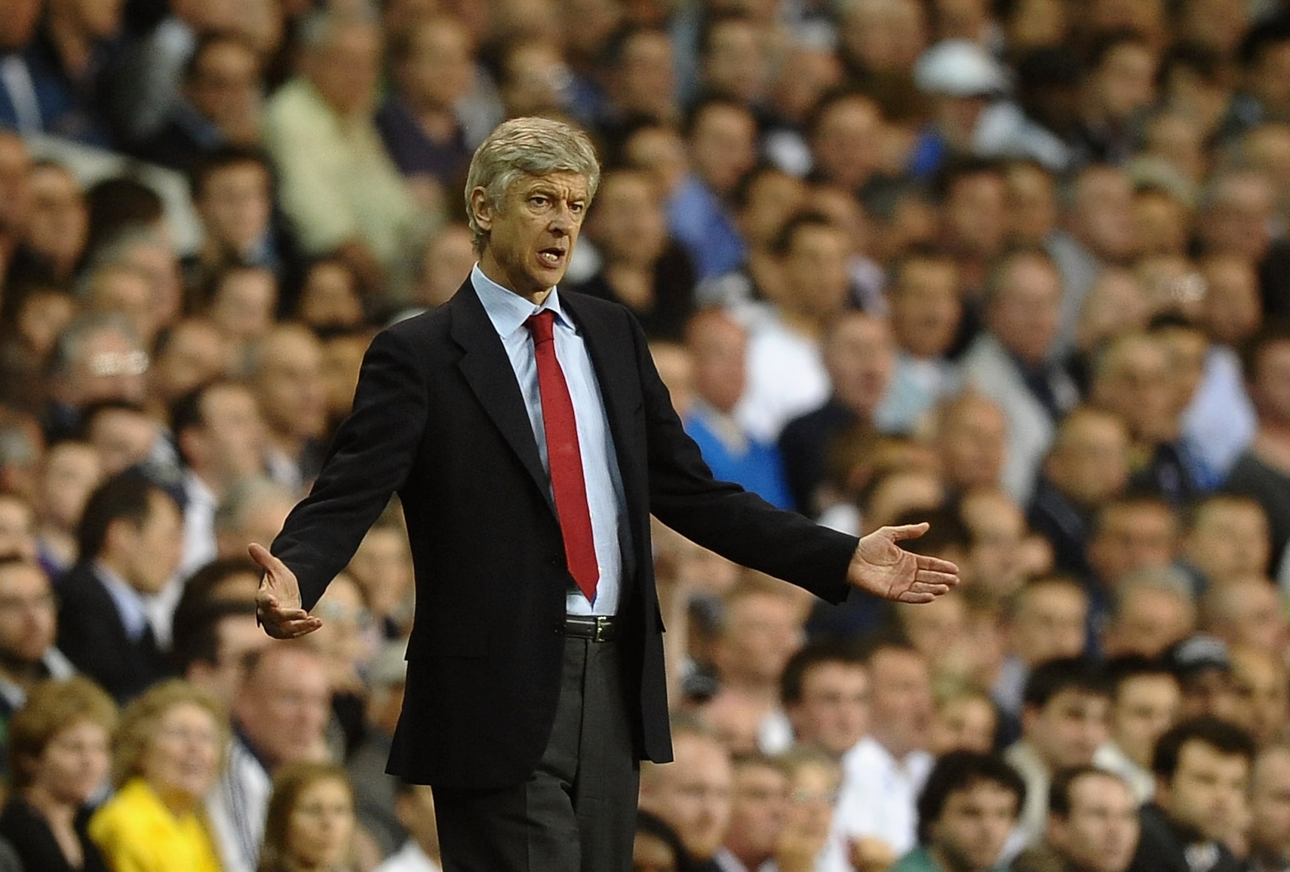 LONDON, ENGLAND - APRIL 20:  Manager Arsene Wenger of Arsenal gestures uring the Barclays Premier League match between Tottenham Hotspur and Arsenal at White Hart Lane on April 20, 2011 in London, England.  (Photo by Laurence Griffiths/Getty Images)