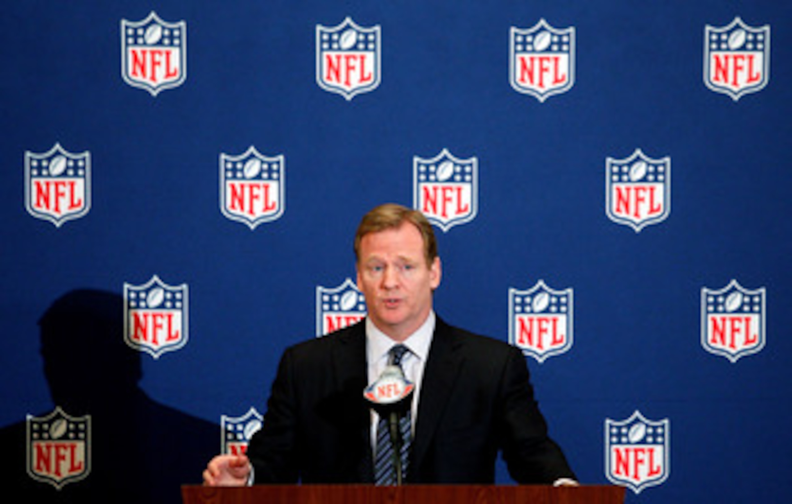 NEW ORLEANS, LA - MARCH 21:  NFL commissioner Roger Goodell addresses the media during the NFL Annual Meetings at the Roosevelt Hotel on March 21, 2011 in New Orleans, Louisiana. Despite a NFL owners imposed lockout in effect since March 12 the league is