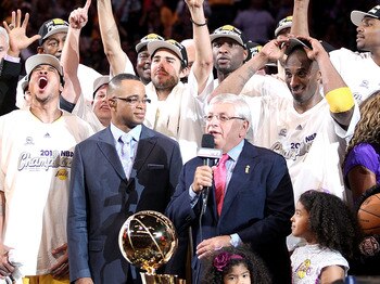 LOS ANGELES, CA - JUNE 17:  NBA Commissioner David Stern prepares to present the Larry O'Brien trophy to the Los Angeles Lakers after their 83-79 victory against the Boston Celtics by holding up five fingers in Game Seven of the 2010 NBA Finals at Staples