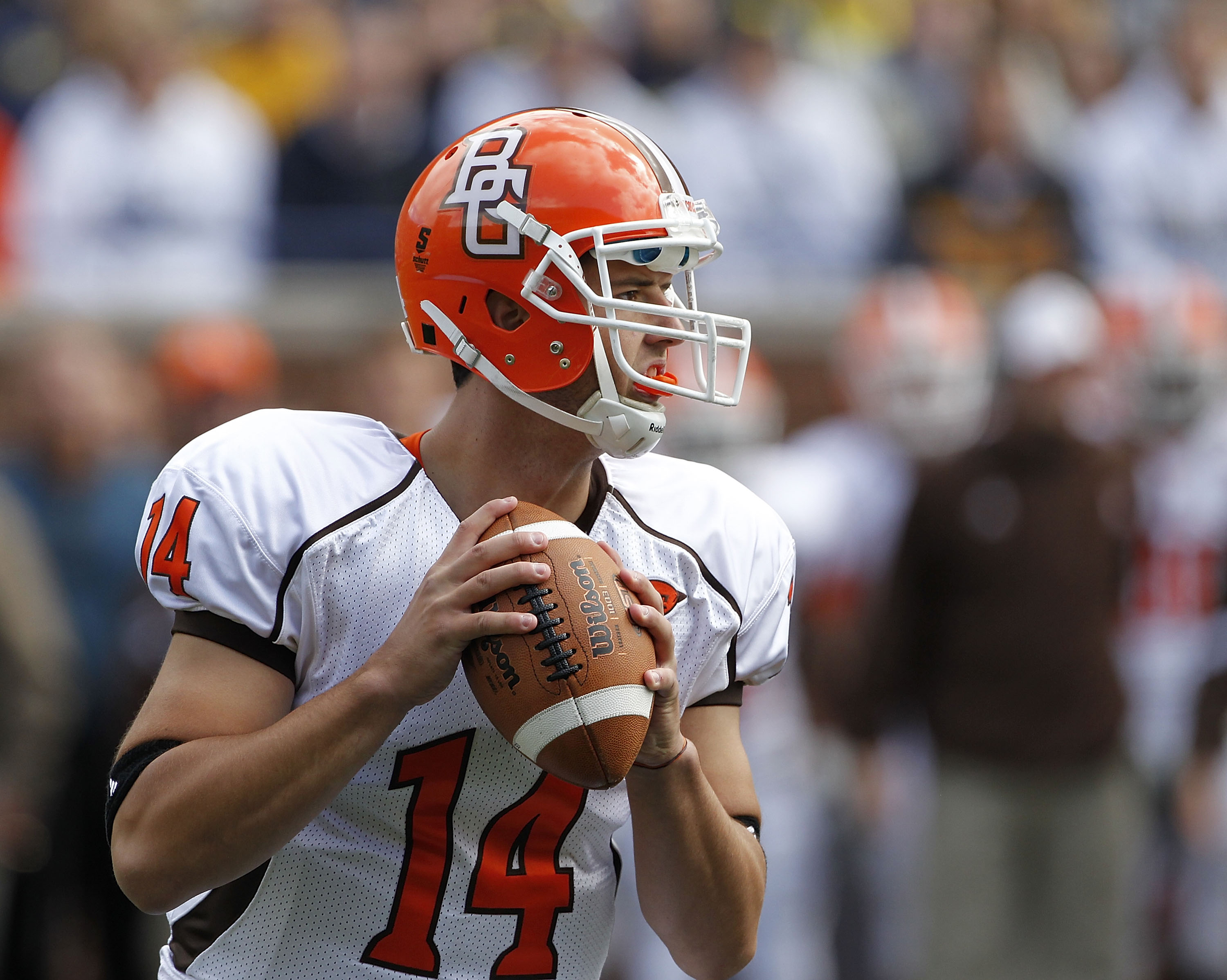 ANN ARBOR, MI - SEPTEMBER 25:  Aaron Pankratz #14 of Bowling Green drops back to pass in the first quarter during the game against the Michigan Wolverines on September 25, 2010 at Michigan Stadium in Ann Arbor, Michigan. Michigan defeated Bowling Green 65