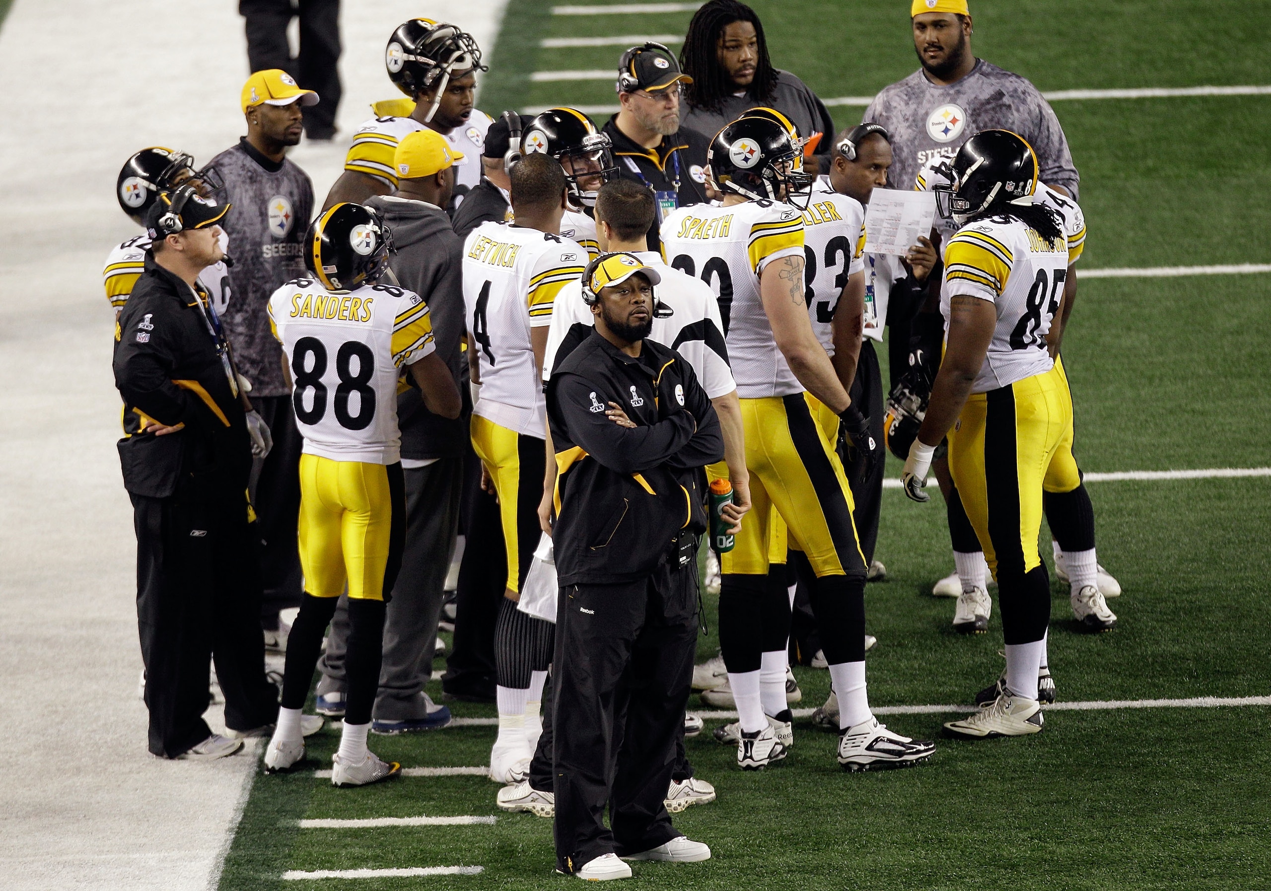 ARLINGTON, TX - FEBRUARY 06:  Head coach Mike Tomlin of the Pittsburgh Steelers looks on during Super Bowl XLV at Cowboys Stadium on February 6, 2011 in Arlington, Texas.  (Photo by Rob Carr/Getty Images)