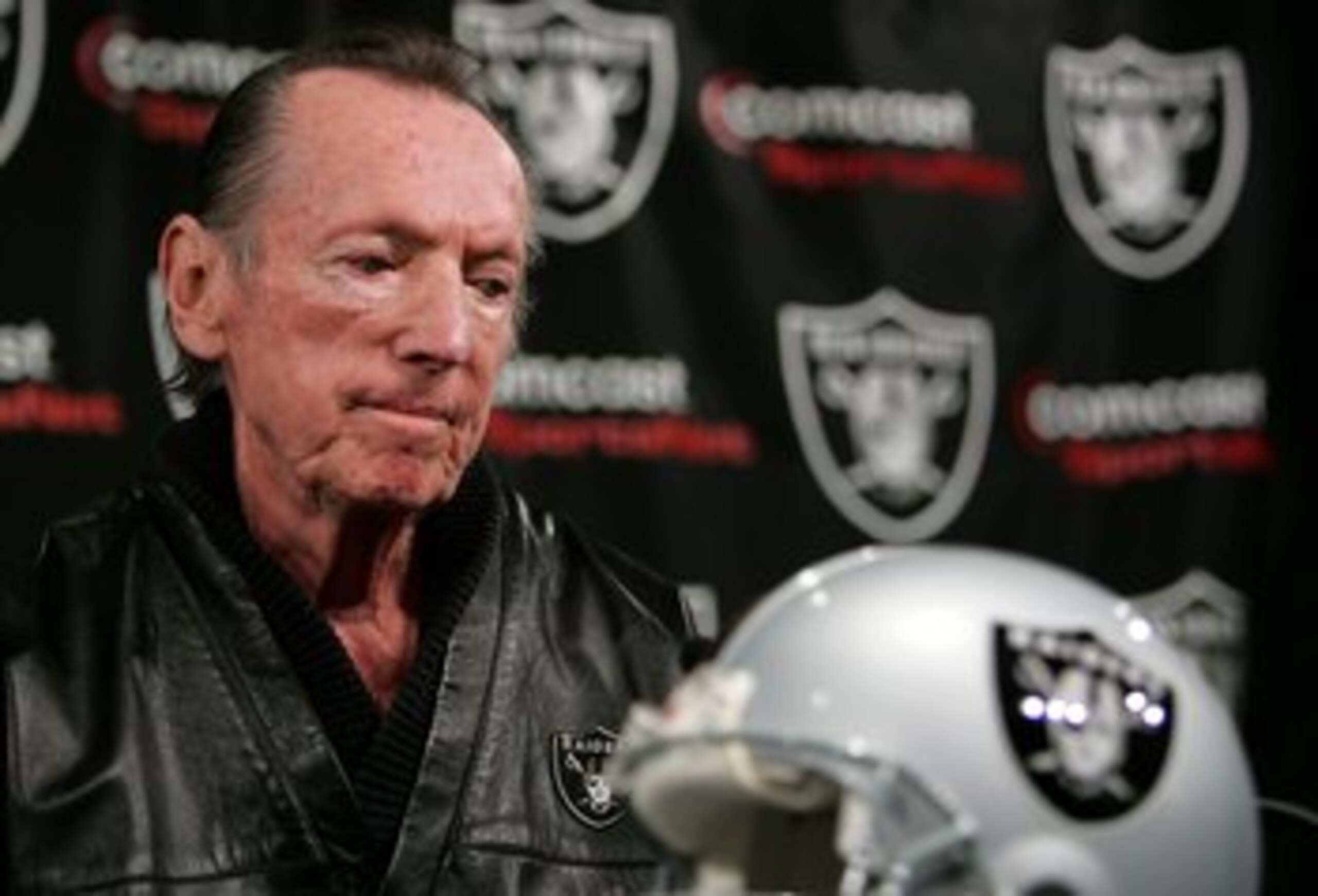 OAKLAND, CA - JANUARY 23:  Oakland Raiders owner Al Davis speaks during a news conference introducing new Raiders head coach Lane Kiffin on January 23, 2007 in Oakland, California. Kiffin, a 31 year-old offensive coordinator from the University of Souther