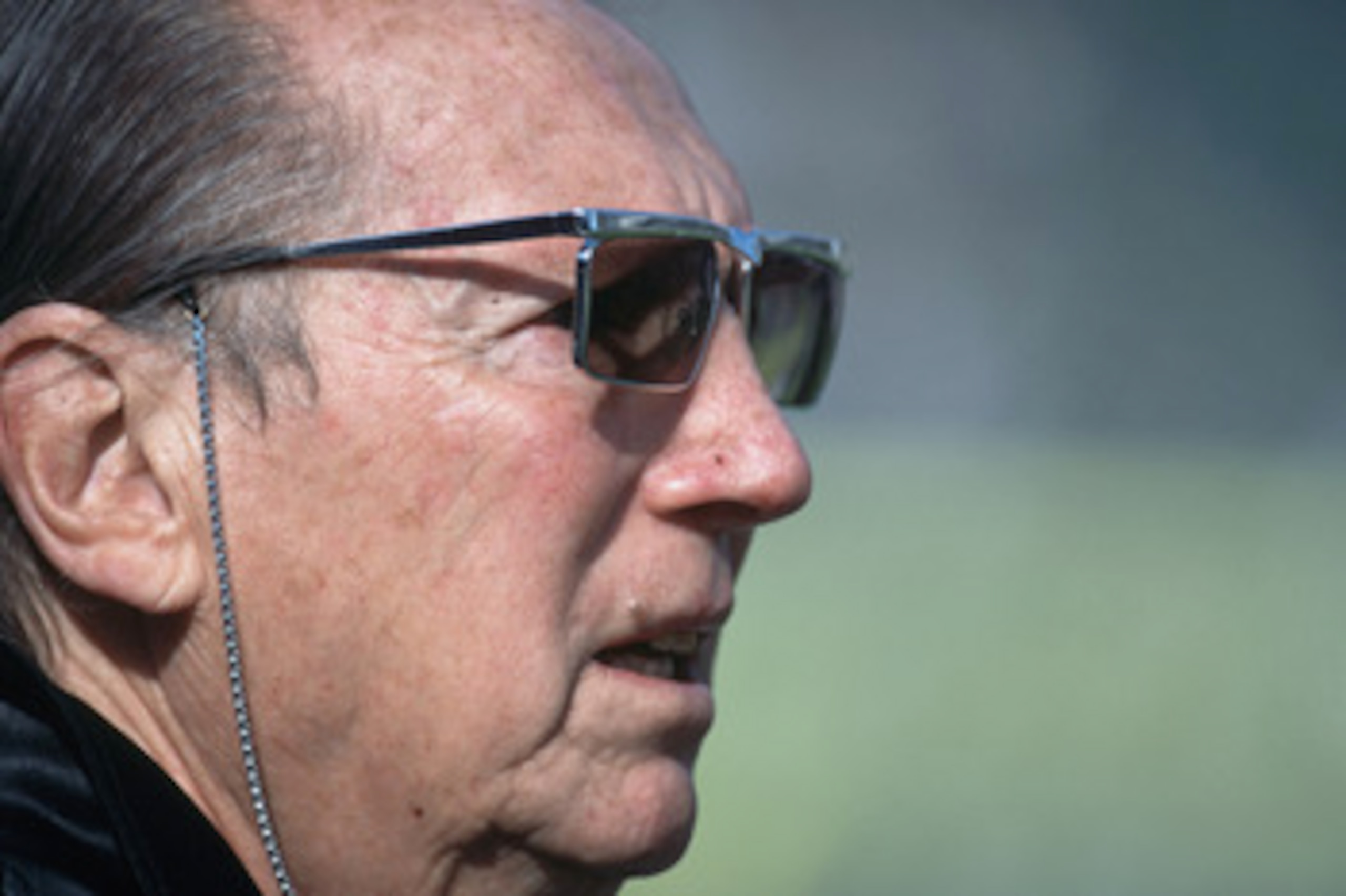 18 Nov 2001:  A close up of Owner Al Davis of the Oakland Raiders looking on during the game against the San Diego Chargers at the Network Associates Coliseum in Oakland, California. The Raiders defeated the Chargers 35-28.Mandatory Credit: Donald Miralle