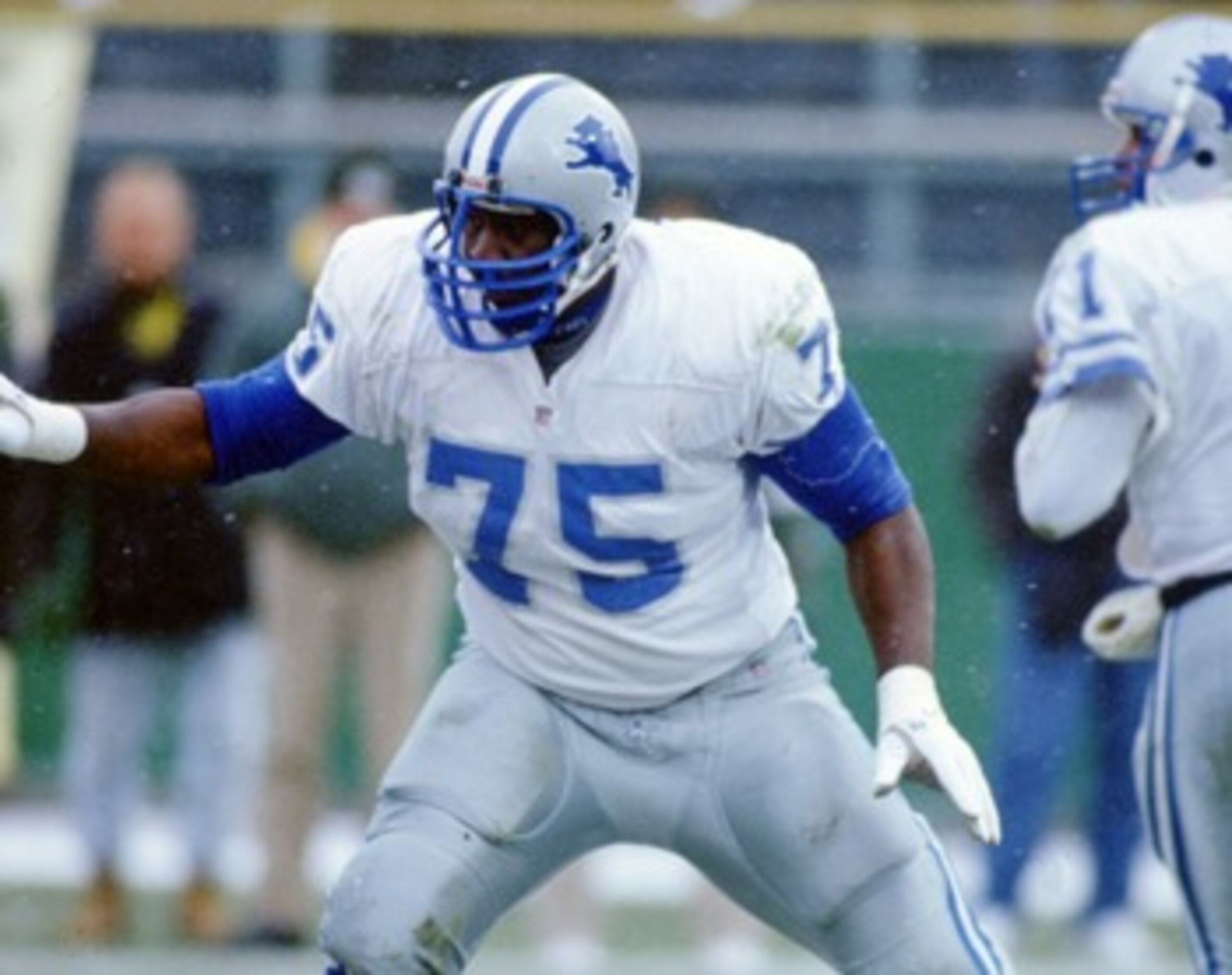 6 Dec 1992: Left tackle Lomas Brown of the Detroit Lions sets to pass block during the Lions 38-10 loss to the Green Bay Packers at Milwaukee County Stadium in Milwaukee, Wisconsin.