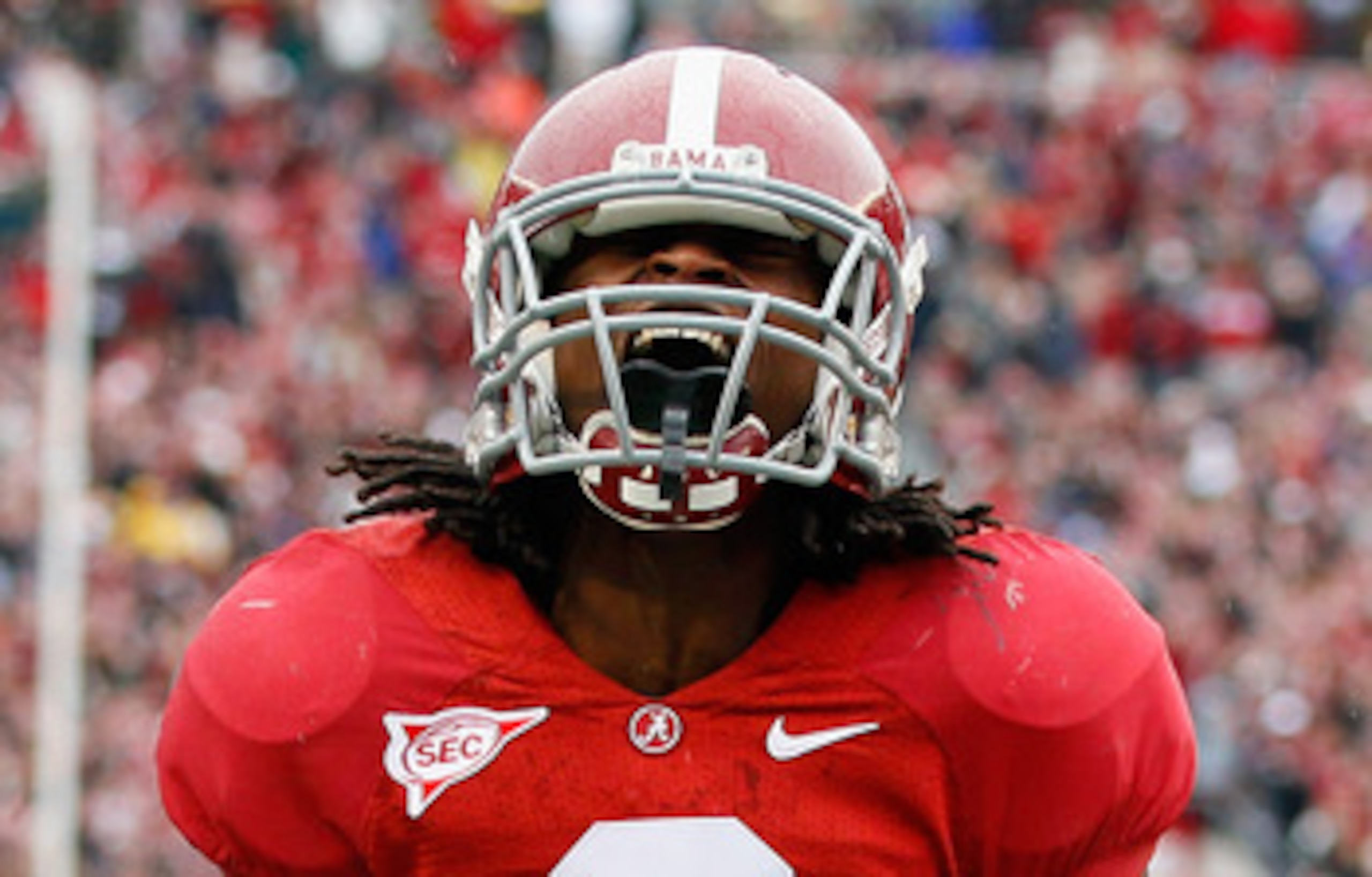 TUSCALOOSA, AL - NOVEMBER 26:  Julio Jones #8 of the Alabama Crimson Tide reacts after a long reception against the Auburn Tigers at Bryant-Denny Stadium on November 26, 2010 in Tuscaloosa, Alabama.  (Photo by Kevin C. Cox/Getty Images)