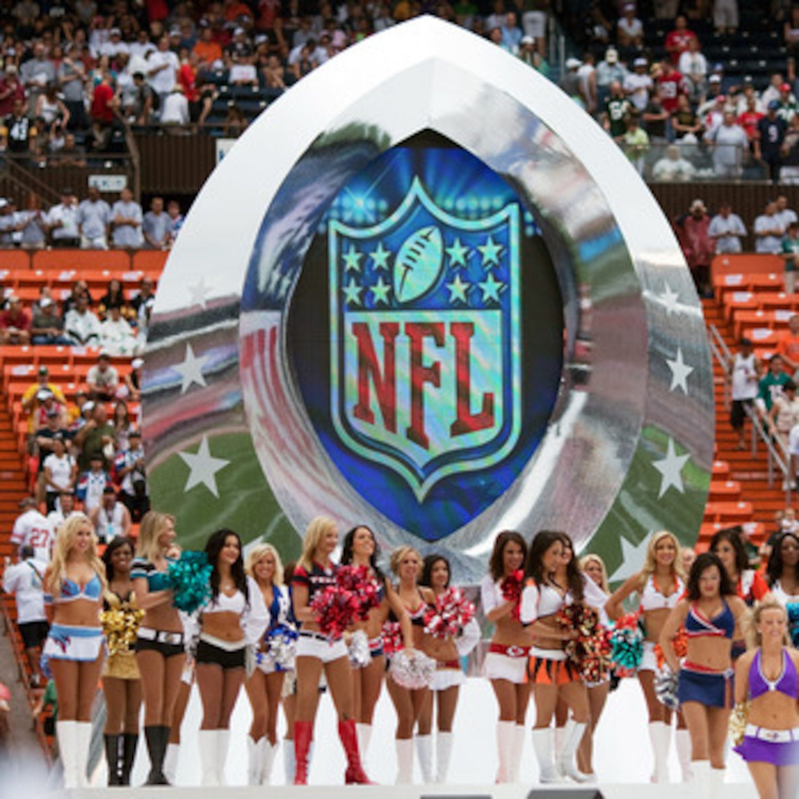 HONOLULU - JANUARY 30: The NFL Pro Bowl Cheerleaders during the 2011 NFL Pro Bowl pre-game between the American Football Conference (AFC) and National Football Conference (NFC) at Aloha Stadium at Aloha Stadium on January 30, 2011 in Honolulu, Hawaii.  (P