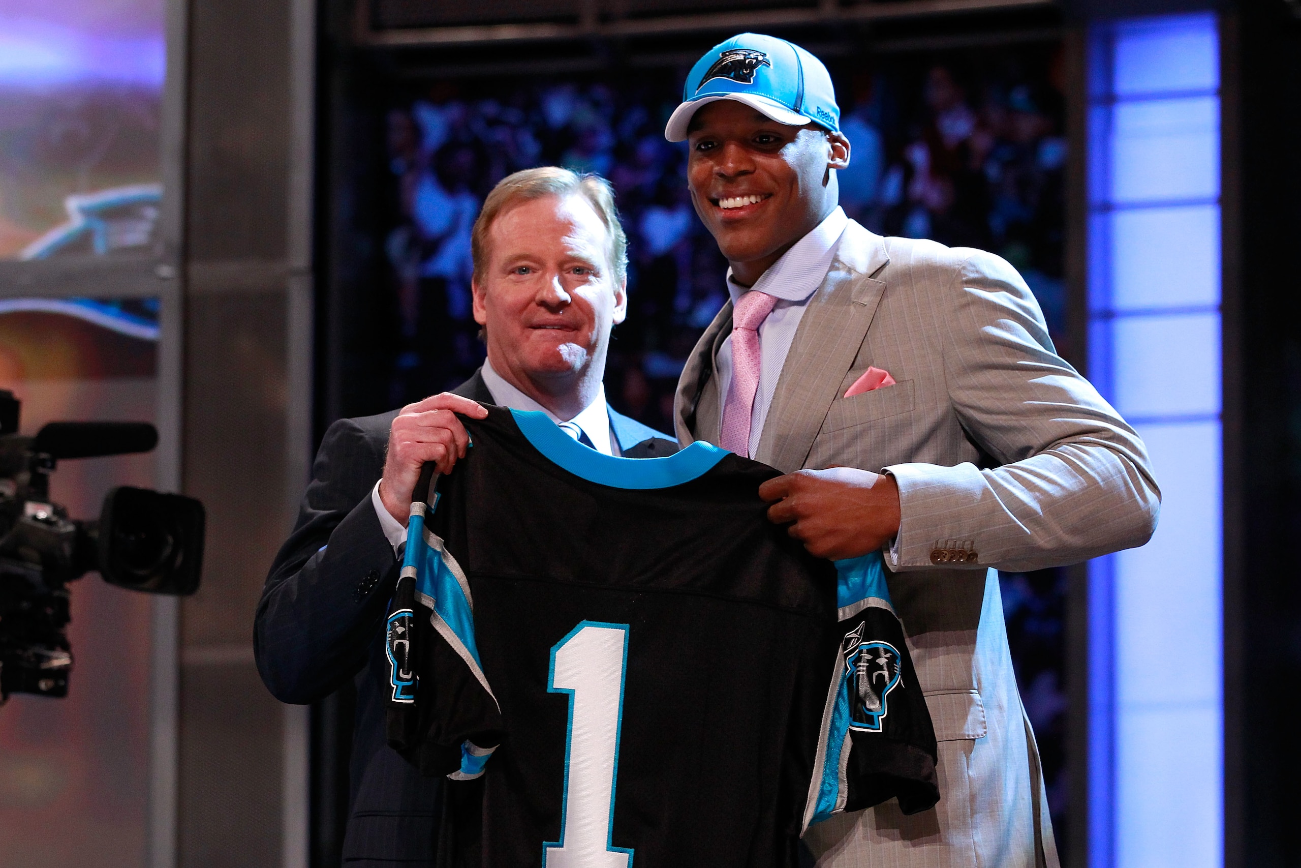 NEW YORK, NY - APRIL 28: NFL COmmissioner Roger Goodell poses for a photo with Carolina Panthers #1 overall pick Cam Newton from the UNiversity of Auburn during the 2011 NFL Draft at Radio City Music Hall on April 28, 2011 in New York City. (Photo by Ch NEW YORK, NY - APRIL 28: NFL COmmissioner Roger Goodell poses for a photo with Carolina Panthers #1 overall pick Cam Newton from the UNiversity of Auburn during the 2011 NFL Draft at Radio City Music Hall on April 28, 2011 in New York City. (Photo by Ch