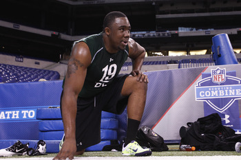 Detroit Lions defensive tackle Nick Fairley (98) on the sideline against  the New York Jets during an NFL football game in Detroit, Friday, Aug. 9,  2013. (AP Photo/Rick Osentoski Stock Photo - Alamy