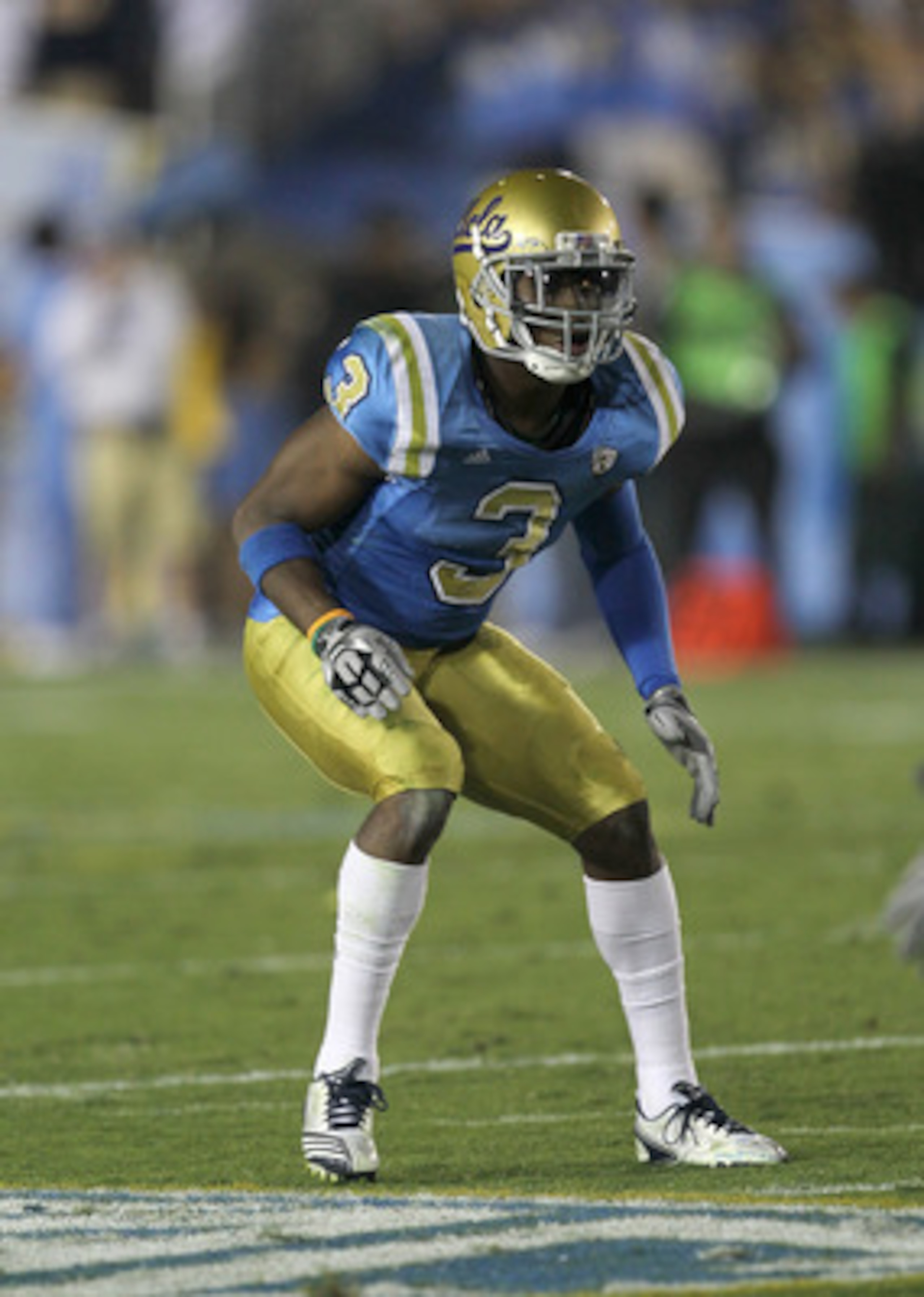 PASADENA, CA - SEPTEMBER 18:  Safety Rahim Moore #3 of the UCLA Bruins in the game with the Houston Cougars at the Rose Bowl on September 18, 2010 in Pasadena, California.  UCLA won 31-13.  (Photo by Stephen Dunn/Getty Images)