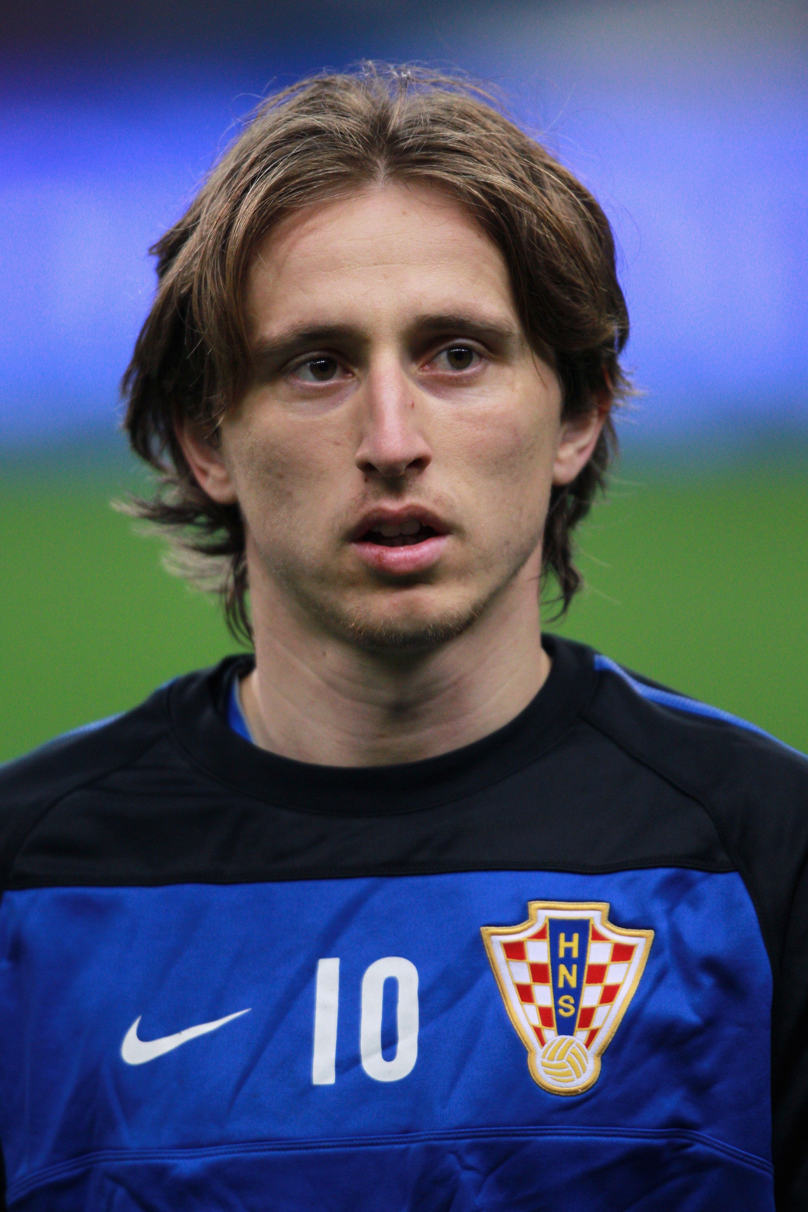 PARIS, FRANCE - MARCH 29:  Luka Modric of Croatia looks on prior to the International friendly match between France and Croatia at Stade de France at Stade de France on March 29, 2011 in Paris, France.  (Photo by Dean Mouhtaropoulos/Getty Images)