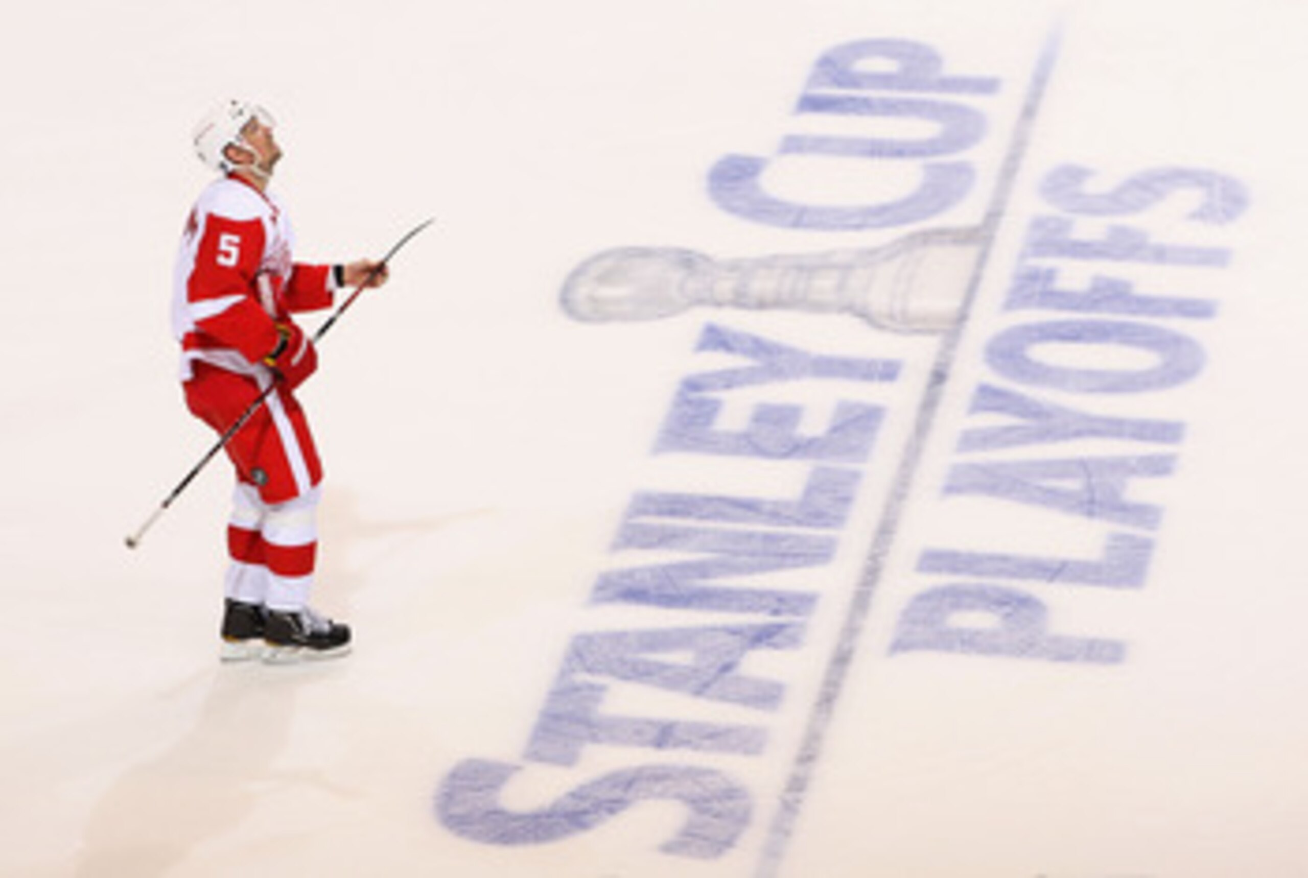 GLENDALE, AZ - APRIL 20:  Nicklas Lidstrom #5 of the Detroit Red Wings skates on the ice in Game Four of the Western Conference Quarterfinals against the Phoenix Coyotes during the 2011 NHL Stanley Cup Playoffs at Jobing.com Arena on April 20, 2011 in Gle
