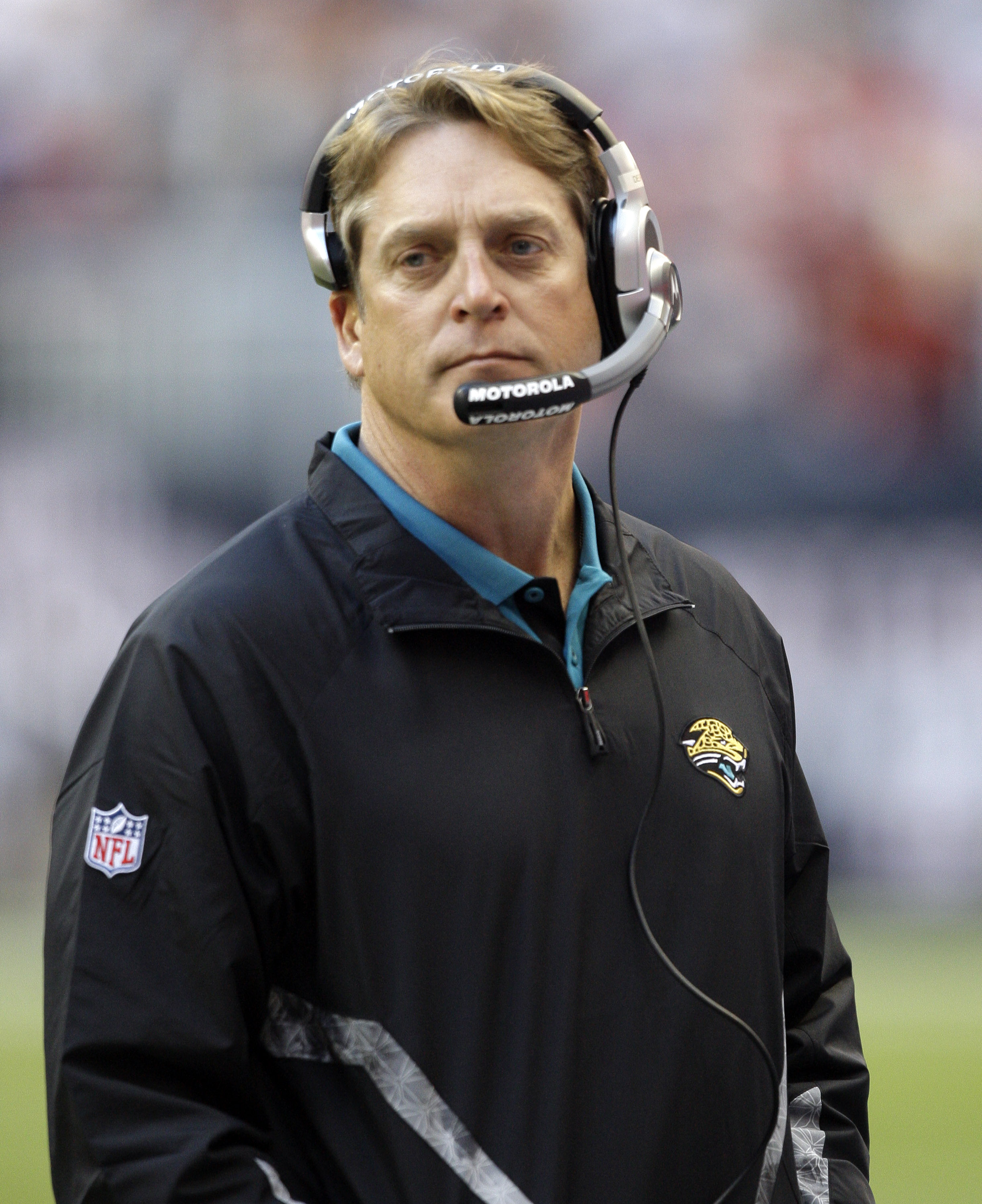 HOUSTON - JANUARY 02:  Head coach Jack Del Rio of the  Jacksonville Jaguars looks on from the sidelines during first half action against the Houston Texans at Reliant Stadium on January 2, 2011 in Houston, Texas.  (Photo by Bob Levey/Getty Images)
