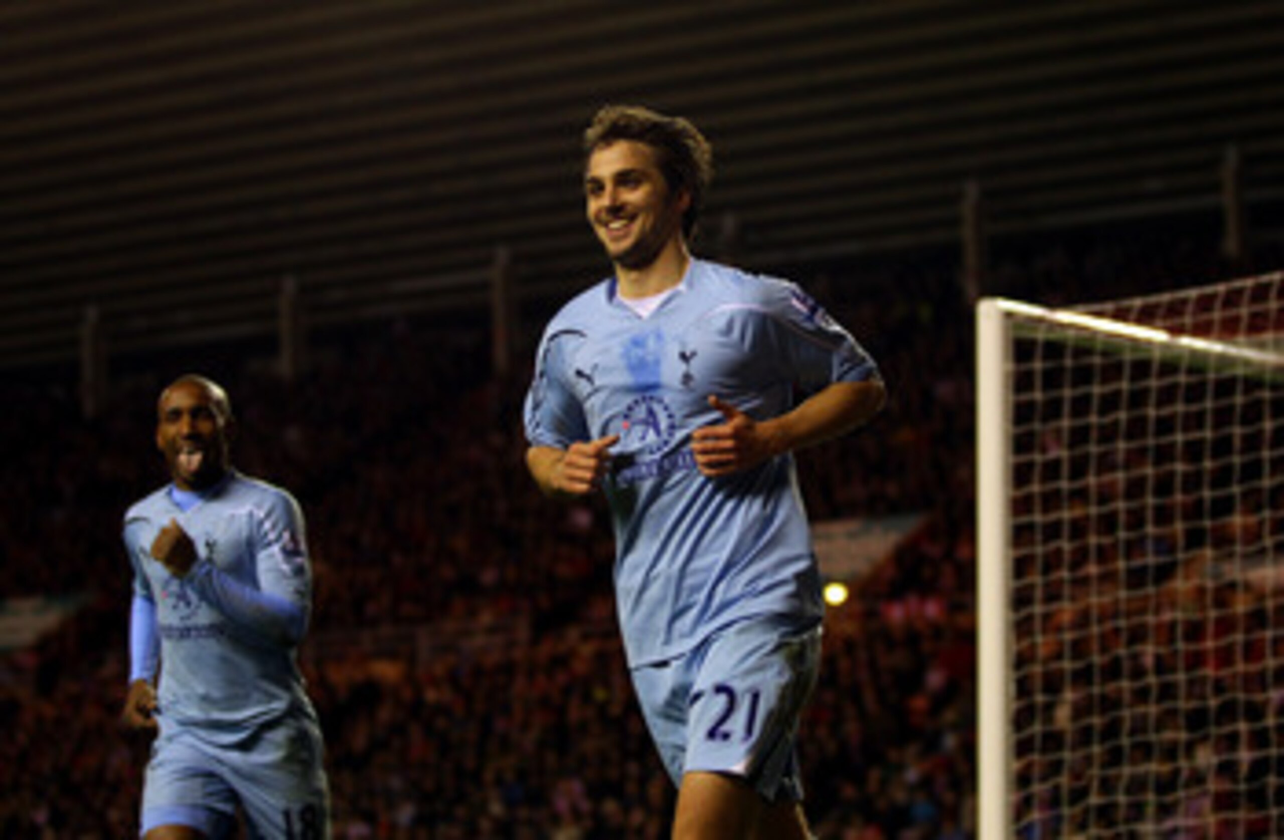 SUNDERLAND, ENGLAND - FEBRUARY 12:  Niko Kranjcar of Spurs celebrates scoring his teams second goal during the Barclays Premier League match between Sunderland and Tottenham Hotspur at the Stadium of Light on February 12, 2011 in Sunderland, England.  (Ph