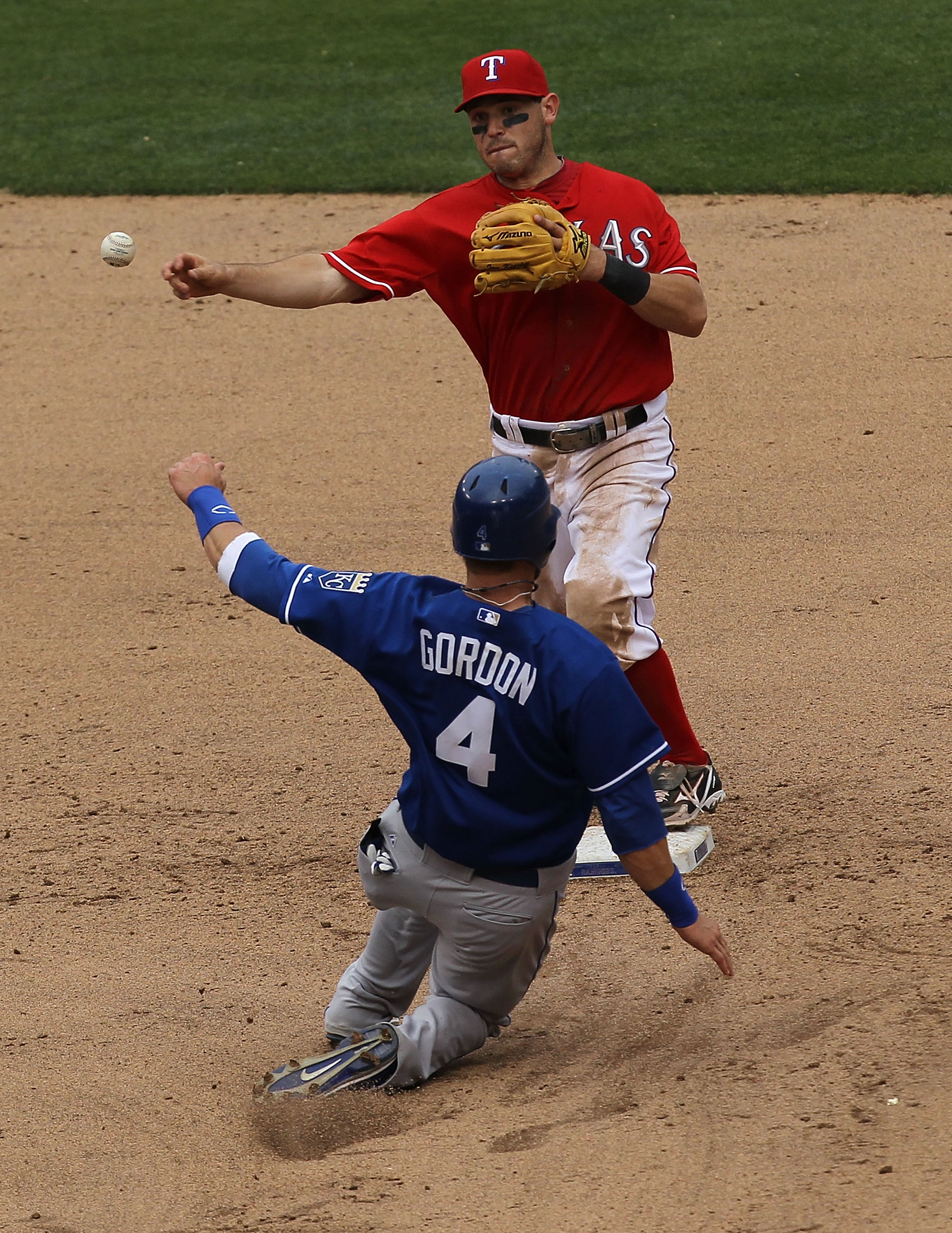 May 15, 2016: Toronto Blue Jays first baseman Justin Smoak #14 during an  MLB game between the Toronto Blue Jays and the Texas Rangers at Globe Life  Park in Arlington, TX Texas