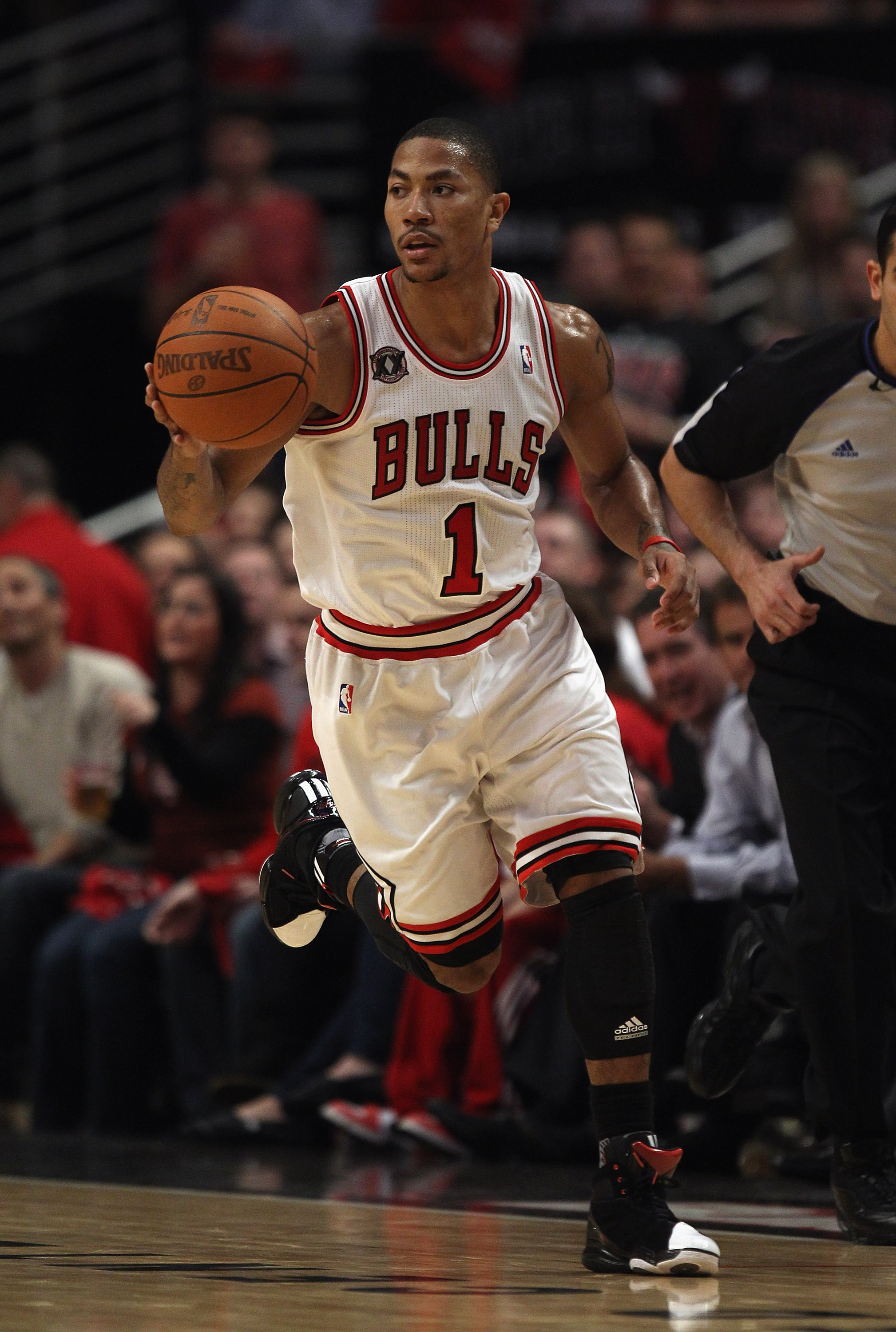 CHICAGO, IL - APRIL 26: Derrick Rose #1 of the Chicago Bulls moves up the court against the Indiana Pacers in Game Five of the Eastern Conference Quarterfinals in the 2011 NBA Playoffs at the United Center on April 26, 2011 in Chicago, Illinois. The Bulls