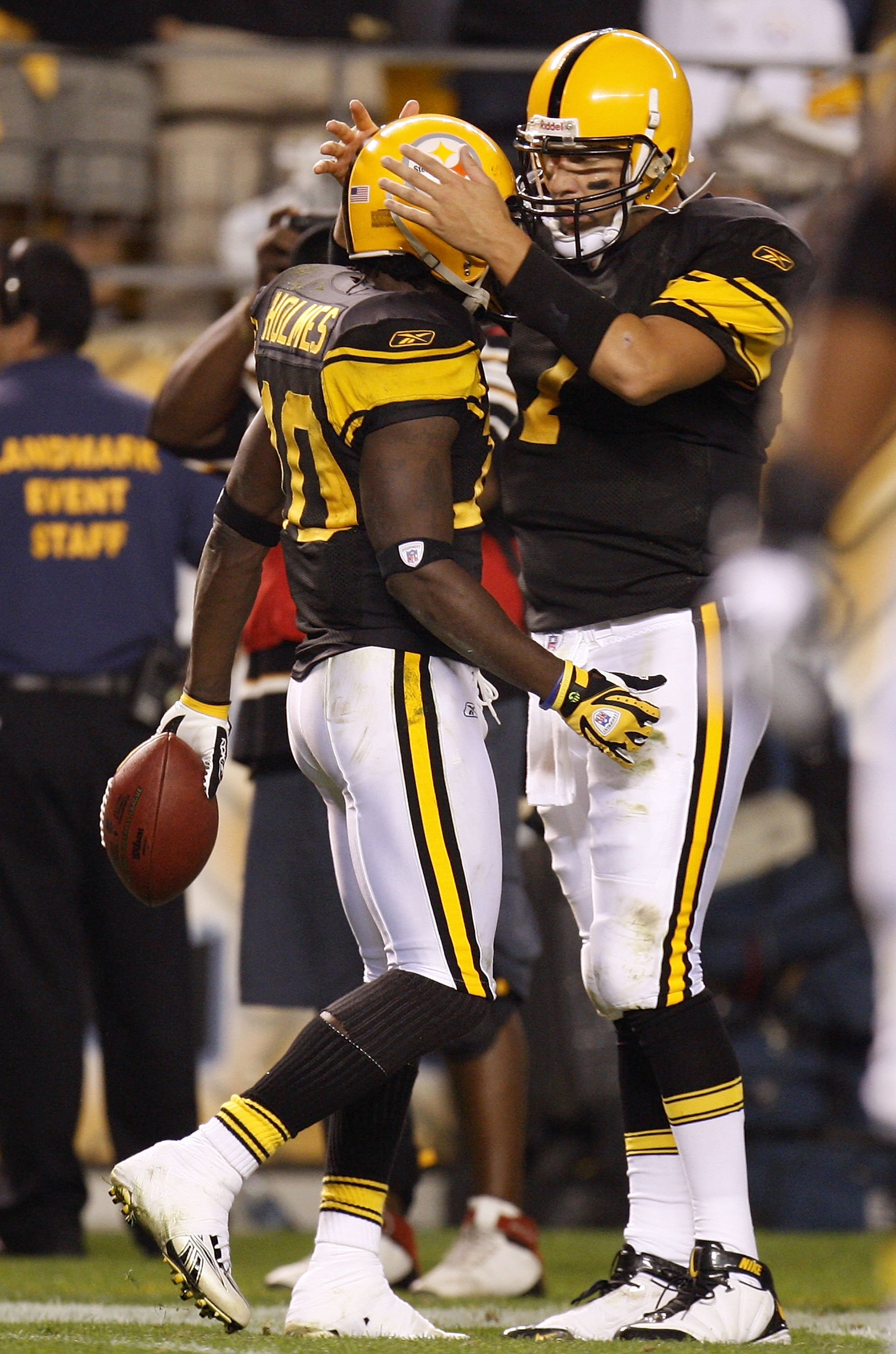 Classic Rivalry Finish to Thanksgiving Night! (Steelers vs. Ravens