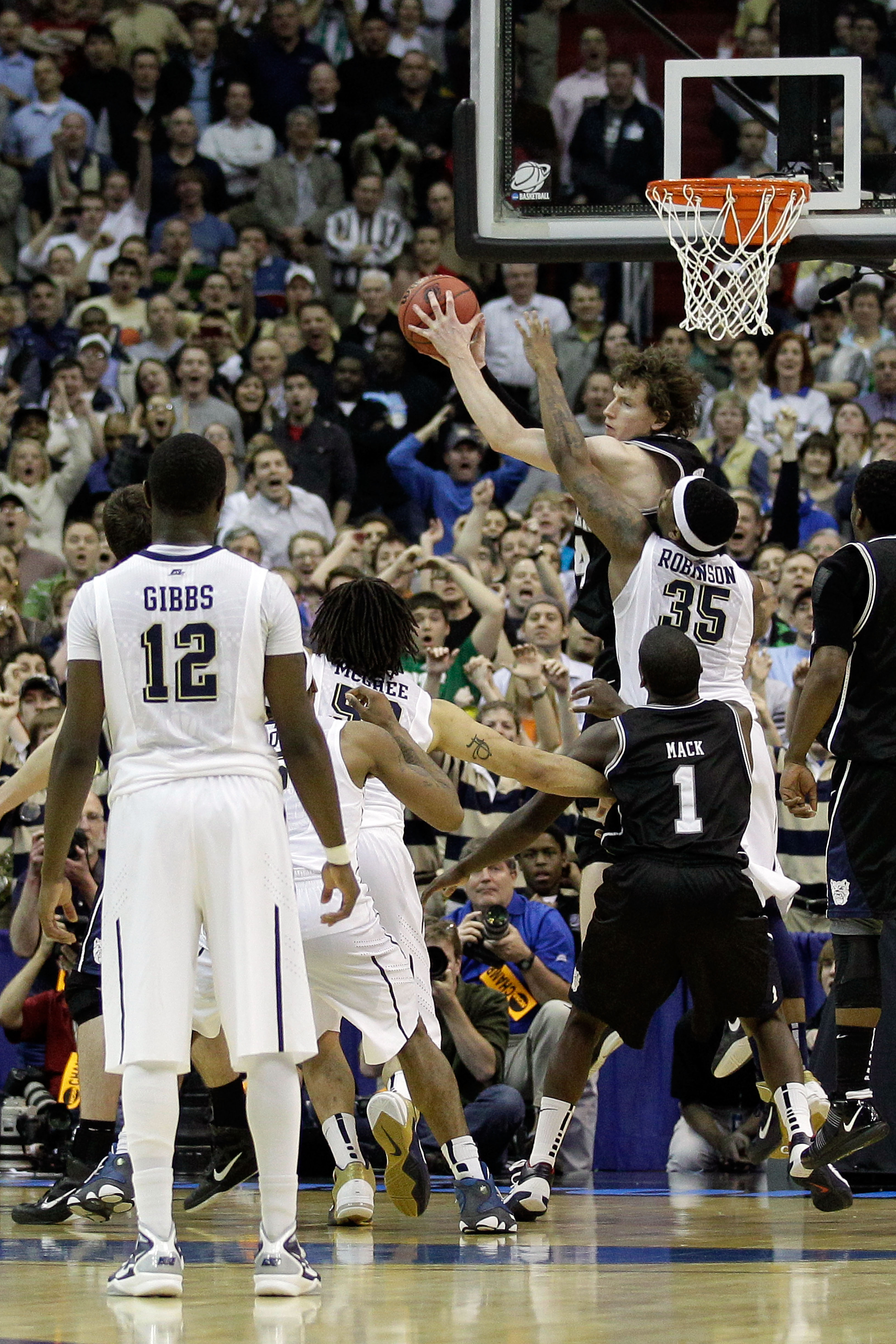 UConn wins championship, 53-41, as Butler goes cold – Orange County Register